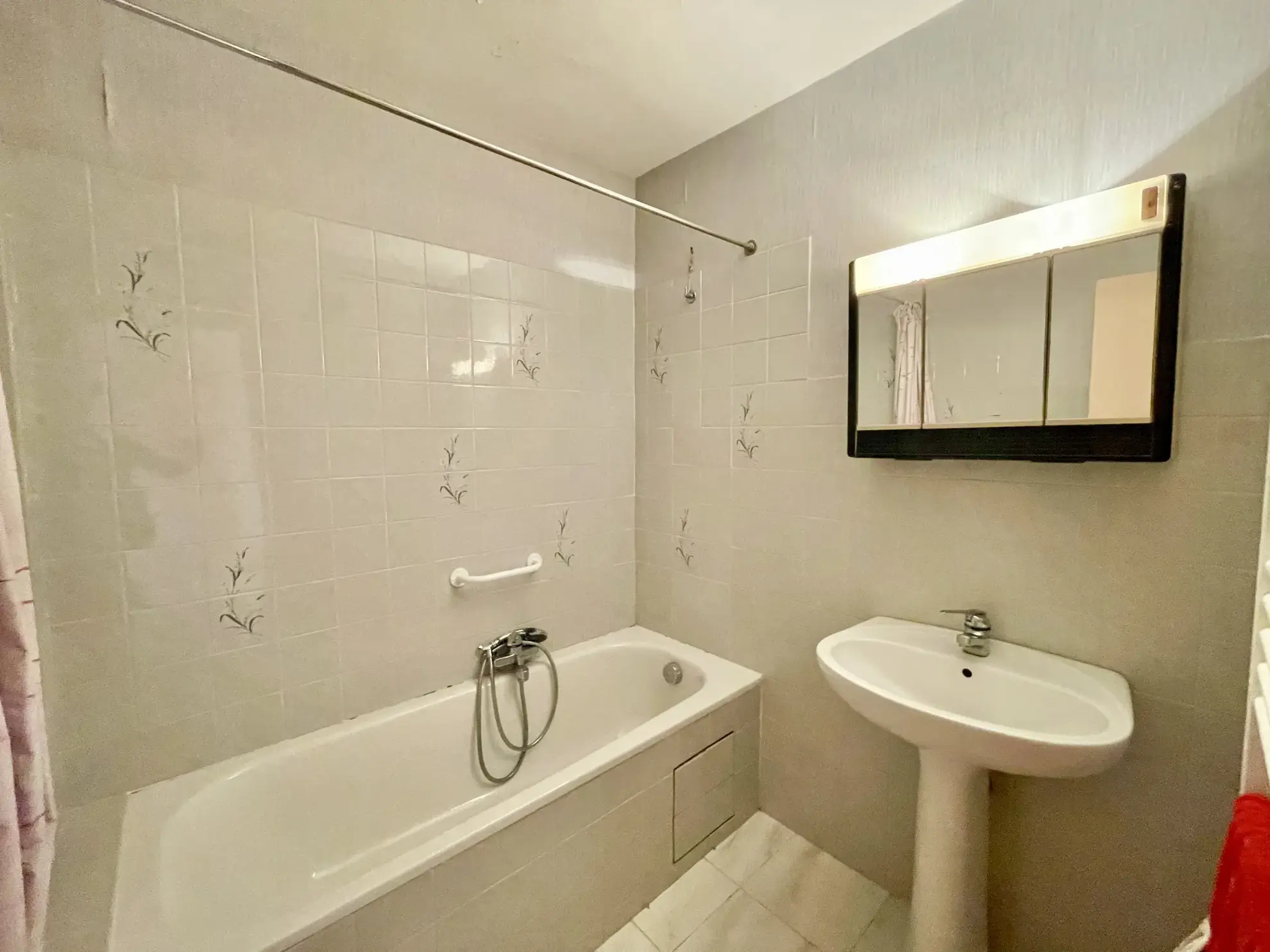 Appartements 3 pièces lumineux à vendre au Cannet avec parking et cave 