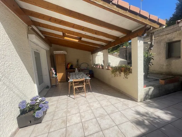 Maison familiale à Portes-Lès-Valence avec jardin et terrasse - 3 chambres 