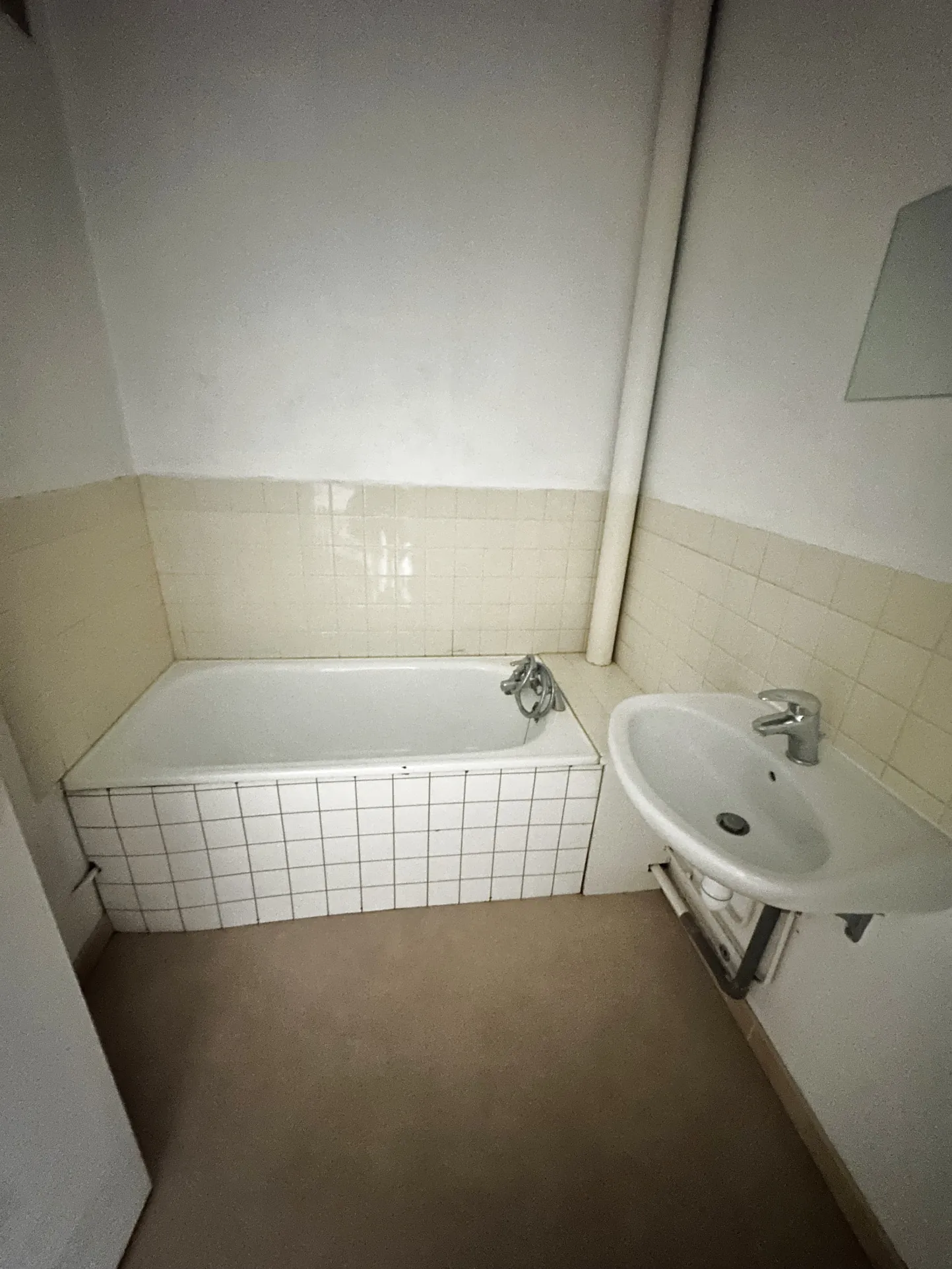 Appartement 3 pièces avec 2 chambres à Troyes, dernier étage avec ascenseur 