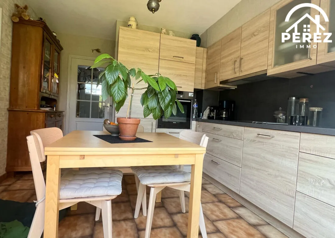 Maison semi-individuelle 3 chambres avec jardin et garage à Neuville en Ferrain 