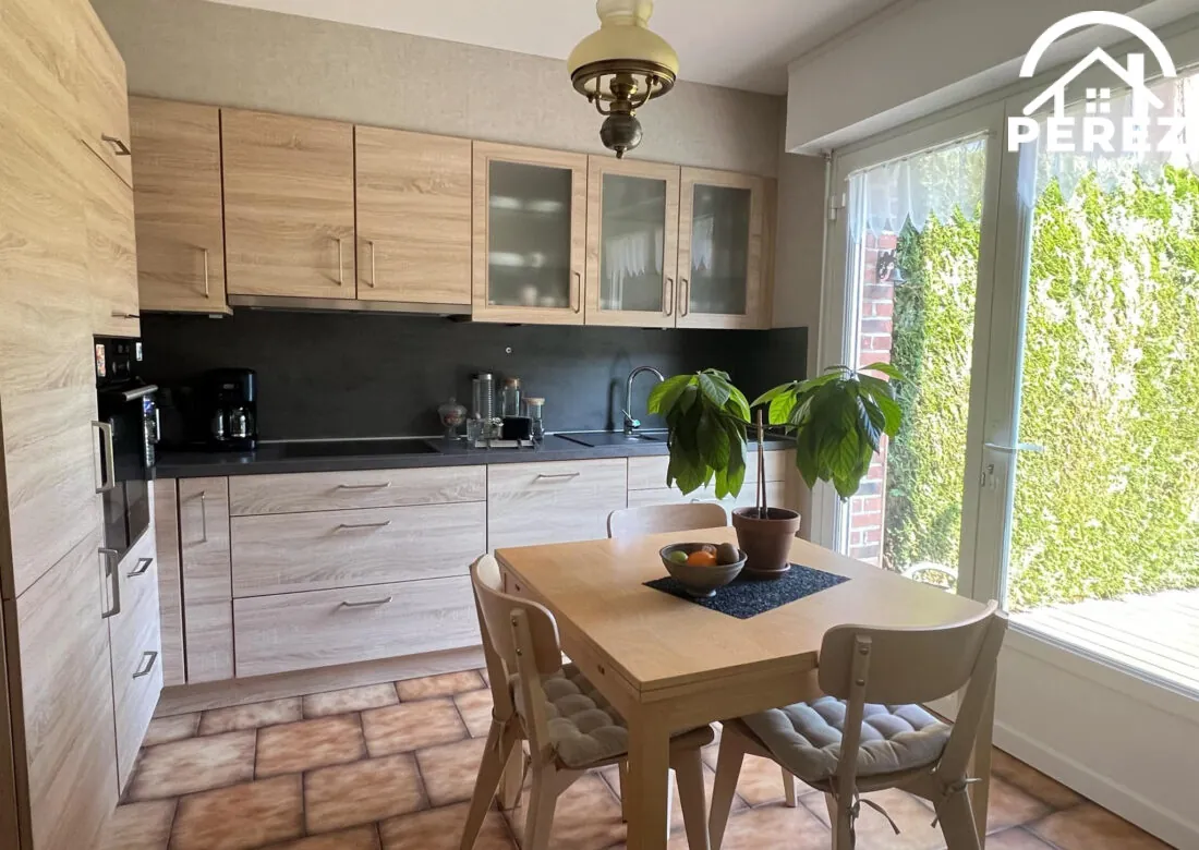 Maison semi-individuelle 3 chambres avec jardin et garage à Neuville en Ferrain 