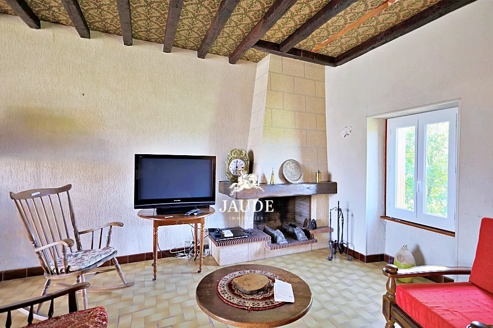 Maison de ville à Biollet avec 4 chambres et jardin, à vendre 