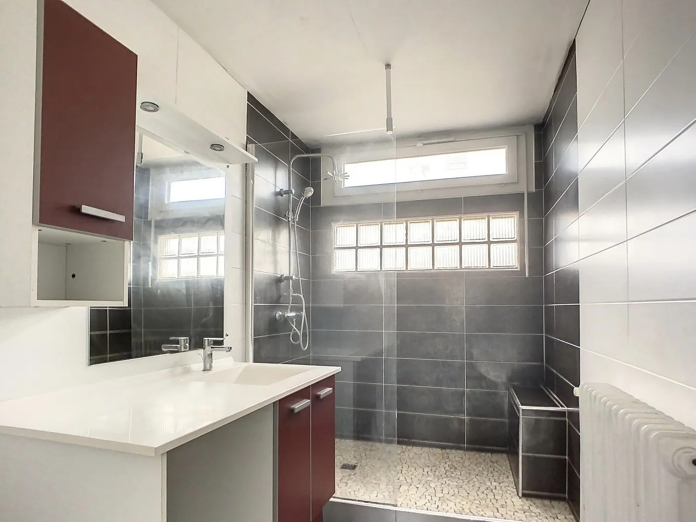 Appartement T3 lumineux à Toulouse proche Médiathèque avec garage 