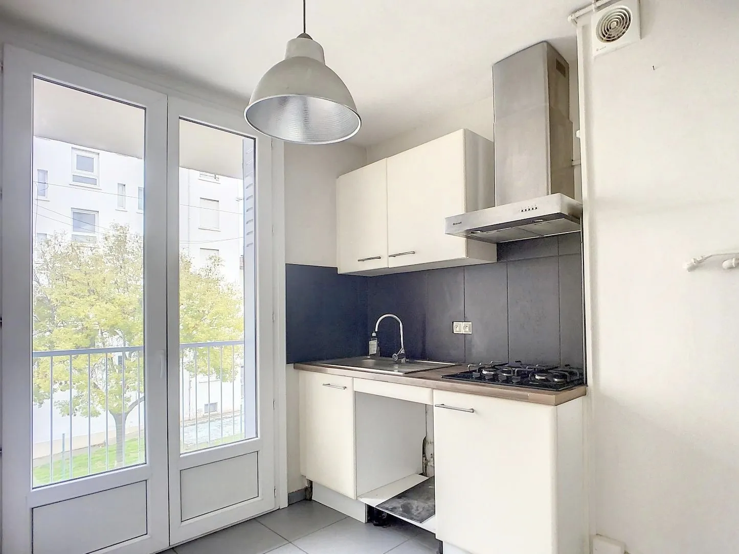 Appartement T3 lumineux à Toulouse proche Médiathèque avec garage 