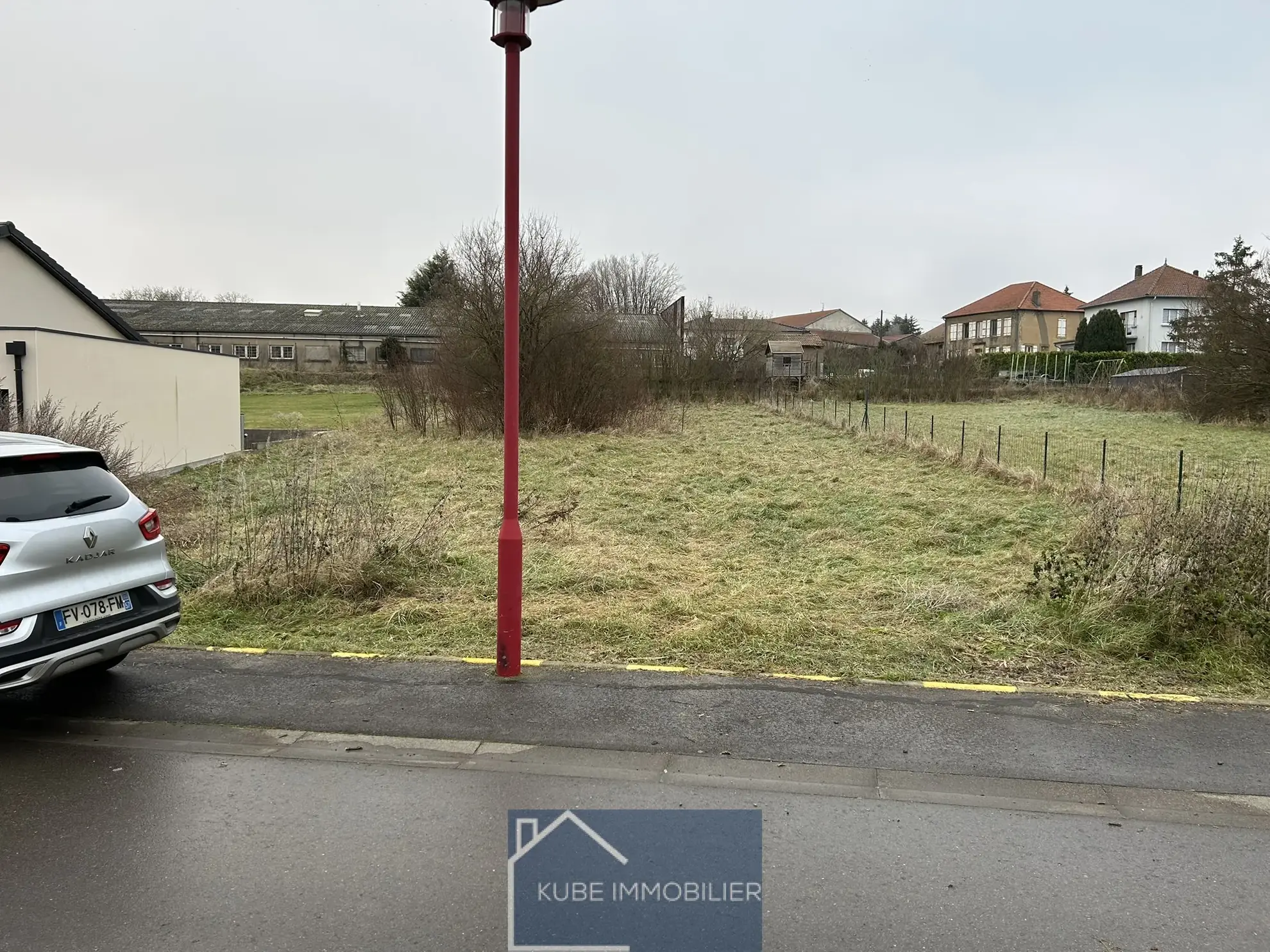 Terrain constructible de 922 m² à Herny, proche Faulquemont et Metz