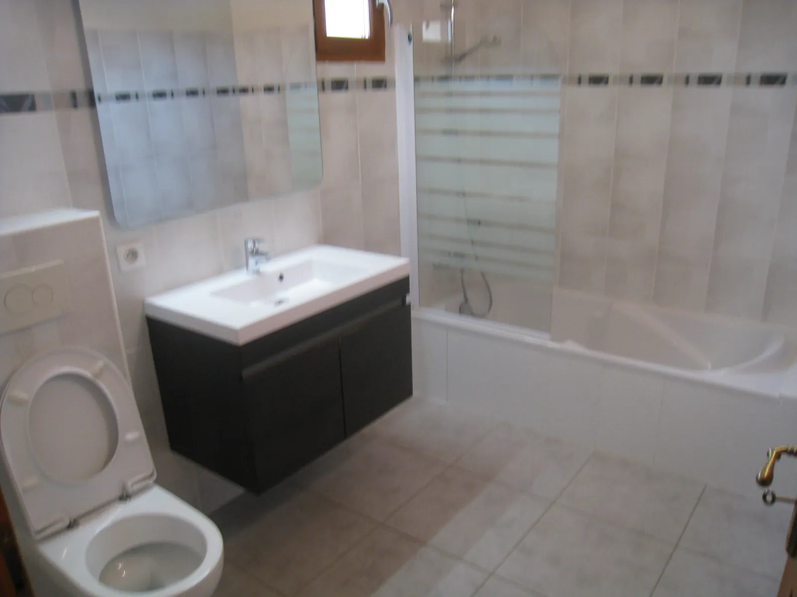 Villa T4 avec terrasse, garage et climatisation à Palau del Vidre 