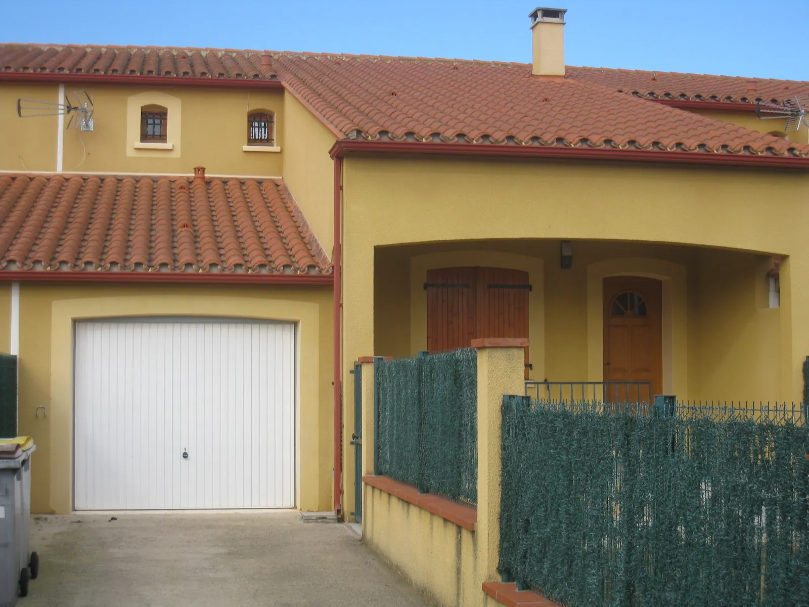 Villa T4 avec terrasse, garage et climatisation à Palau del Vidre