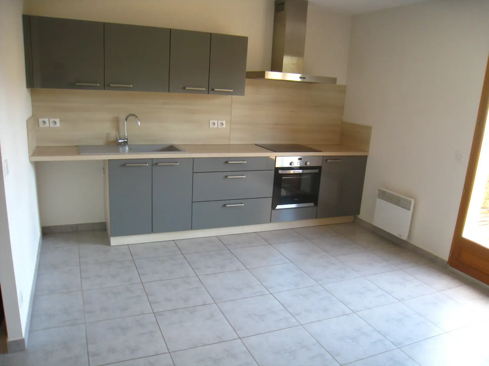 Villa T4 avec terrasse, garage et climatisation à Palau del Vidre 