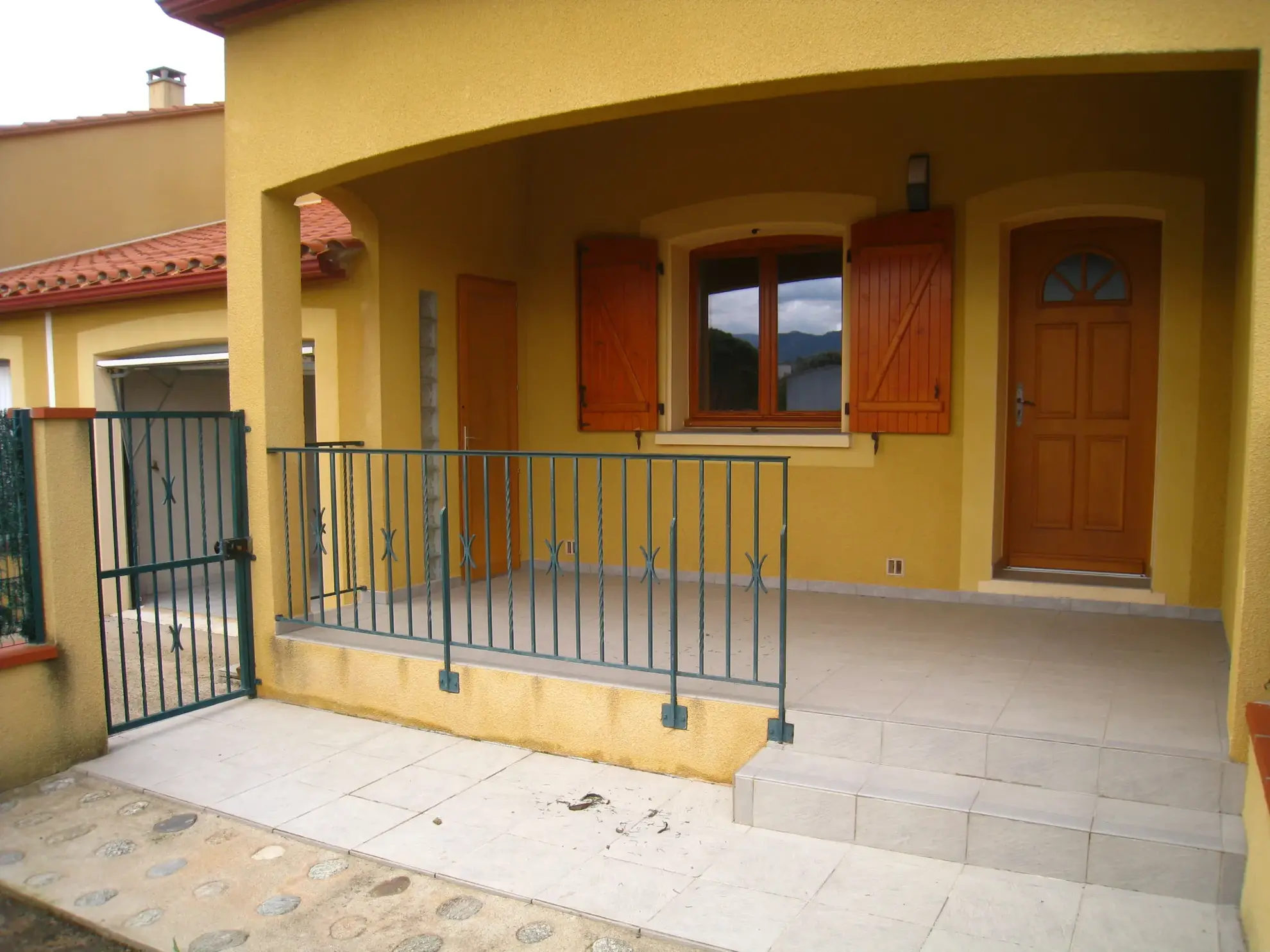 Villa T4 avec terrasse, garage et climatisation à Palau del Vidre 