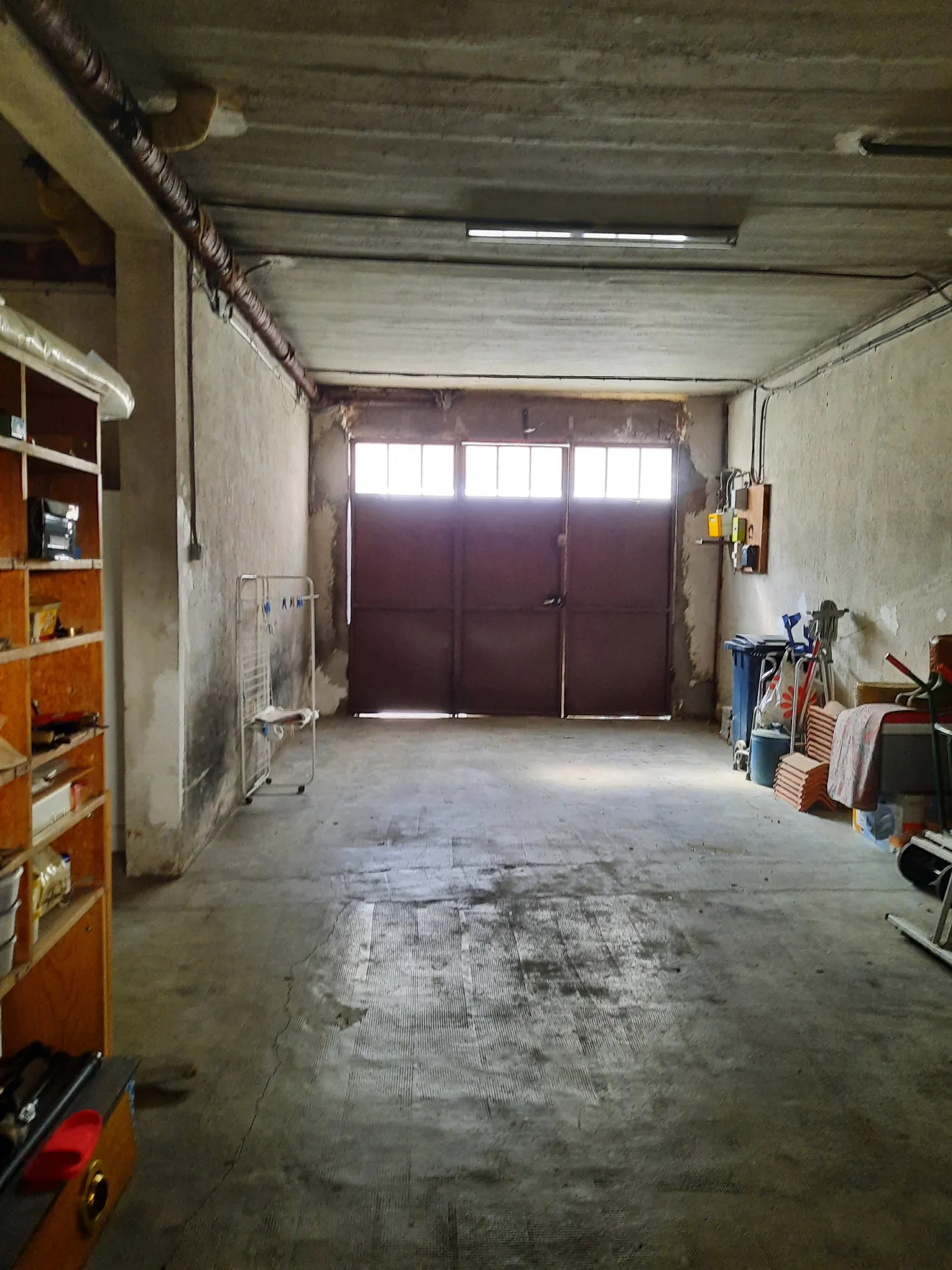 Maison de ville avec terrasse et garage à Nîmes centre-ville 