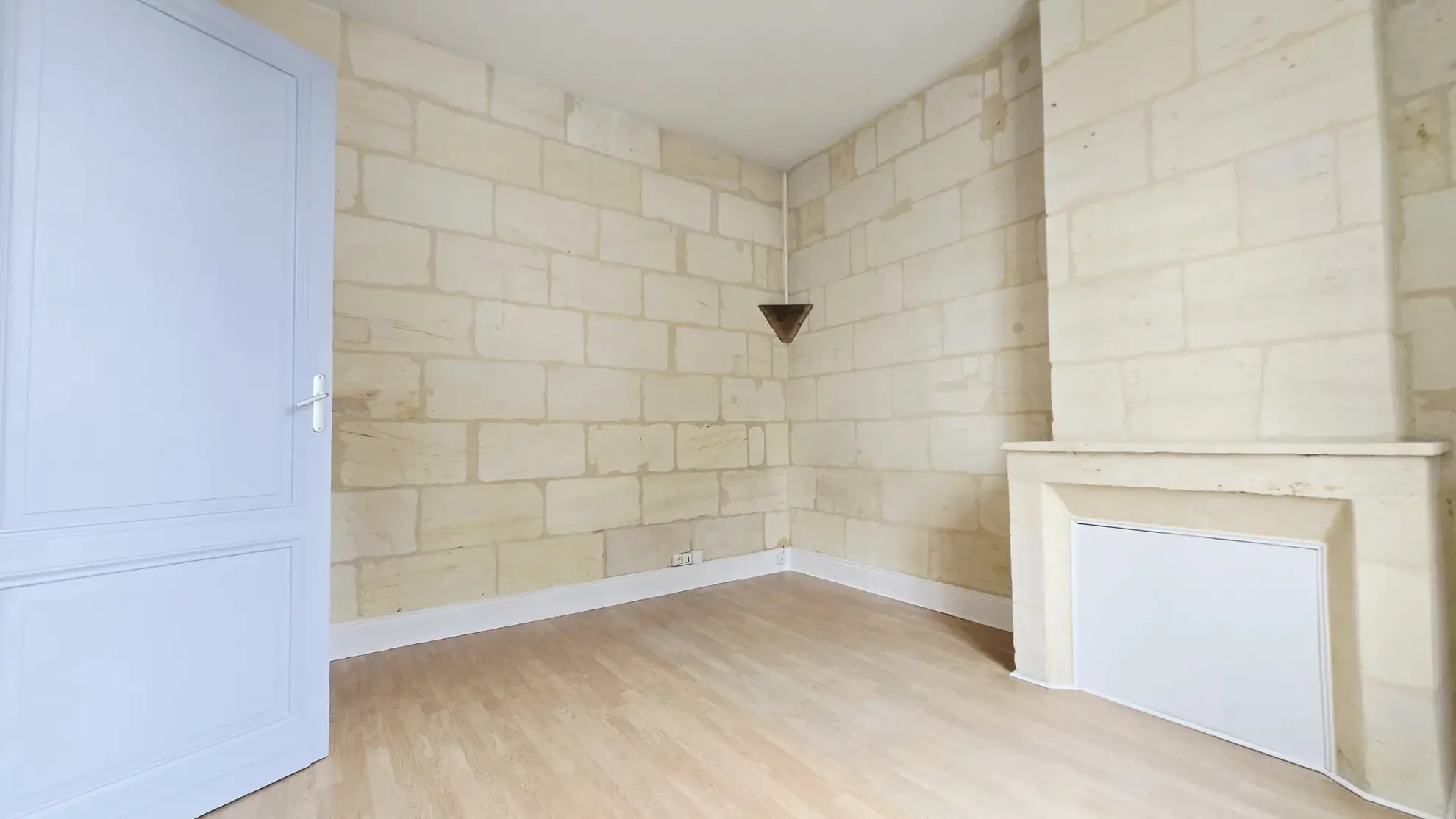 A vendre échoppe à Libourne de 90 m² avec cour et cave, proche centre-ville 