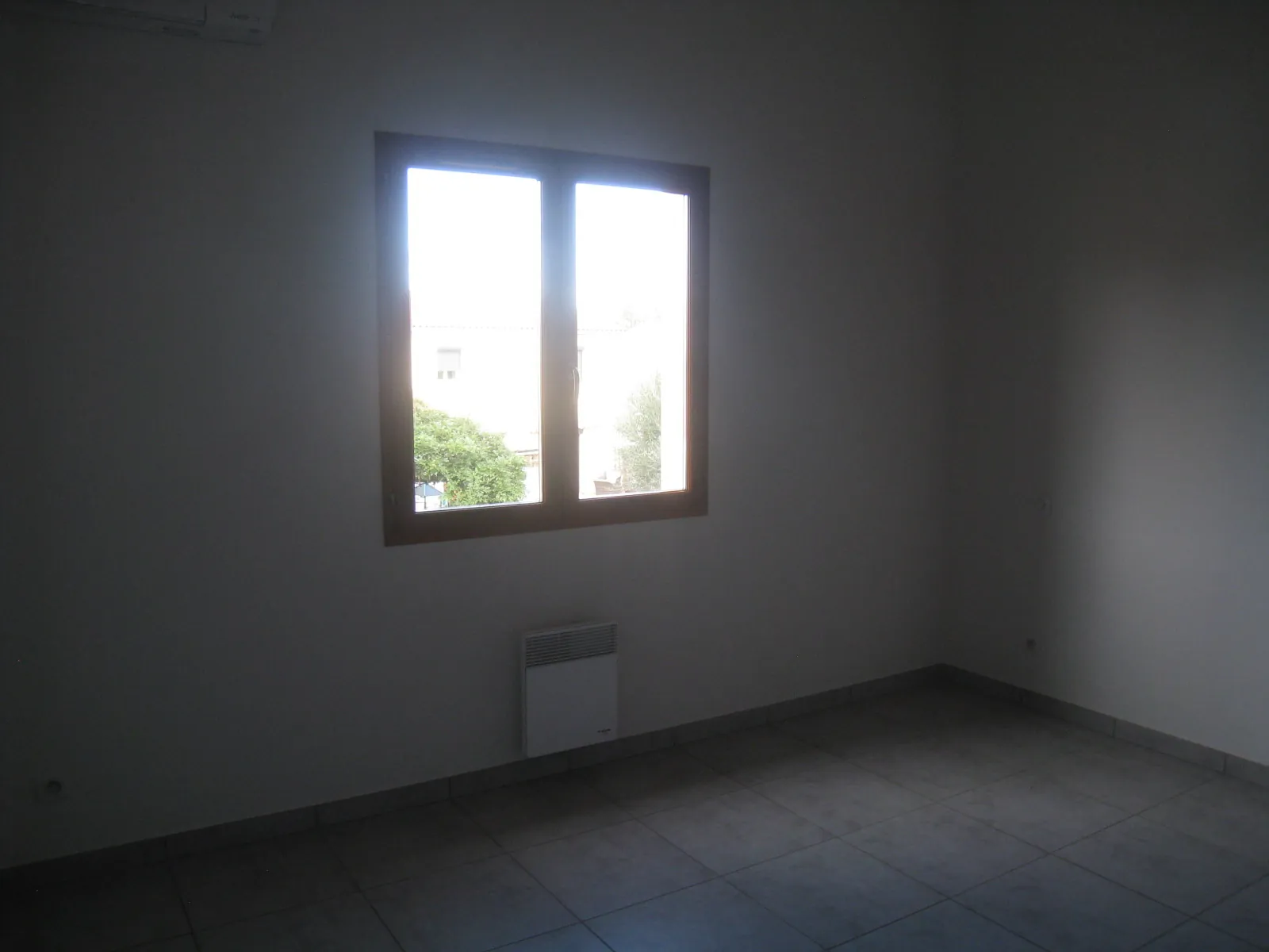 Villa T4 avec terrasse, garage et climatisation à Palau del Vidre 