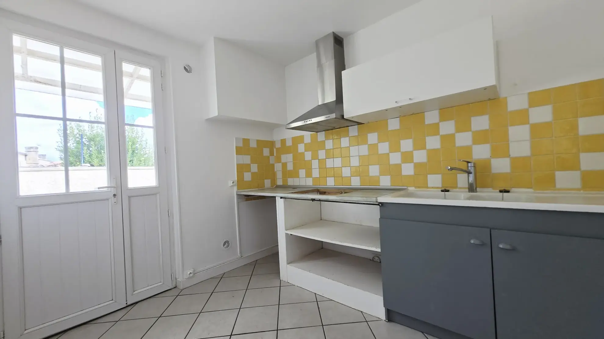 A vendre échoppe à Libourne de 90 m² avec cour et cave, proche centre-ville 