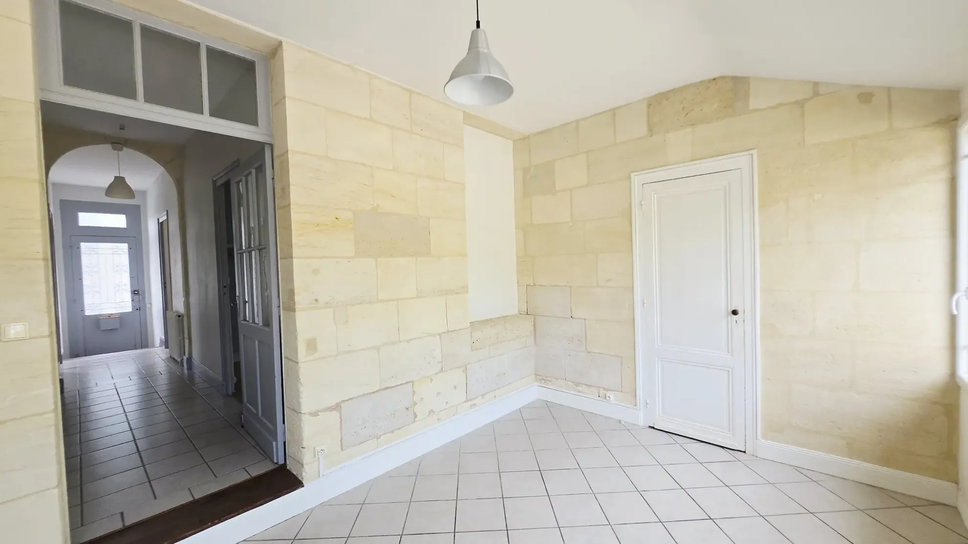 A vendre échoppe à Libourne de 90 m² avec cour et cave, proche centre-ville 