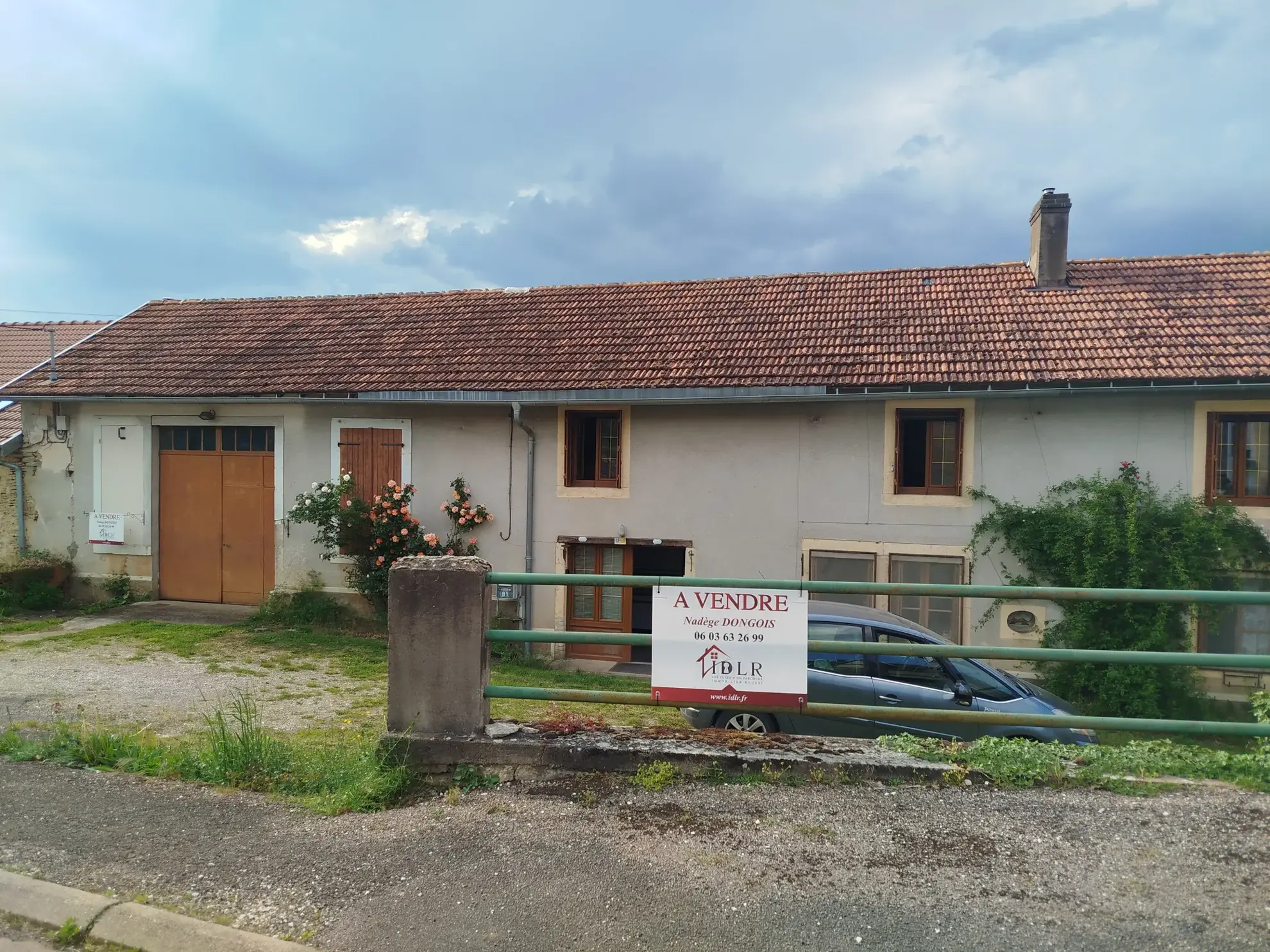 Maison en pierre à rénover à Grenant de 120 m² avec terrain et garage 