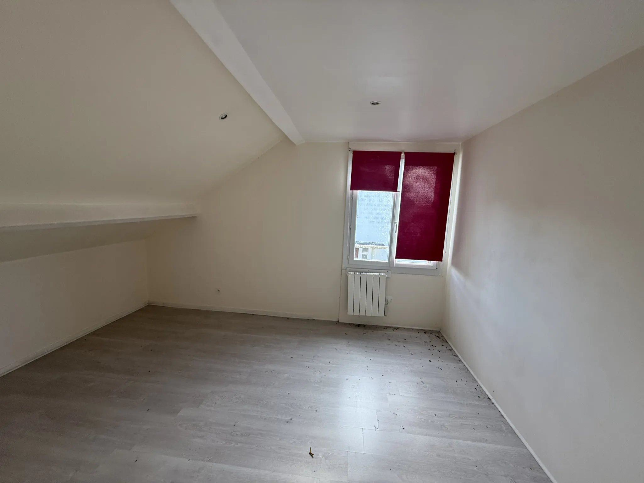 Maison à vendre de 124,03 m² avec grand terrain à Alençon 