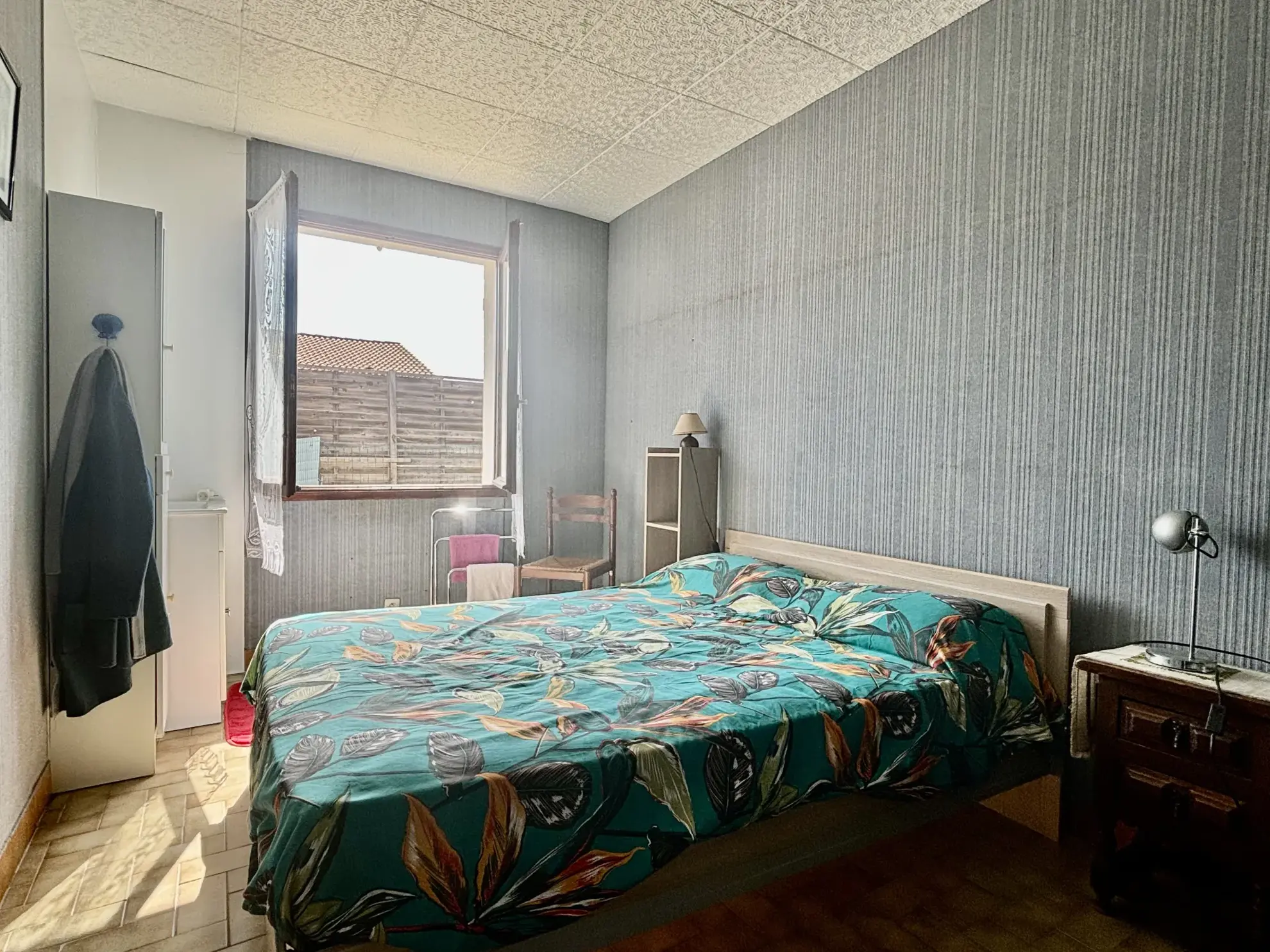 Maison de Plain-Pied avec 3 Chambres, Garage et Atelier à Pomerols 