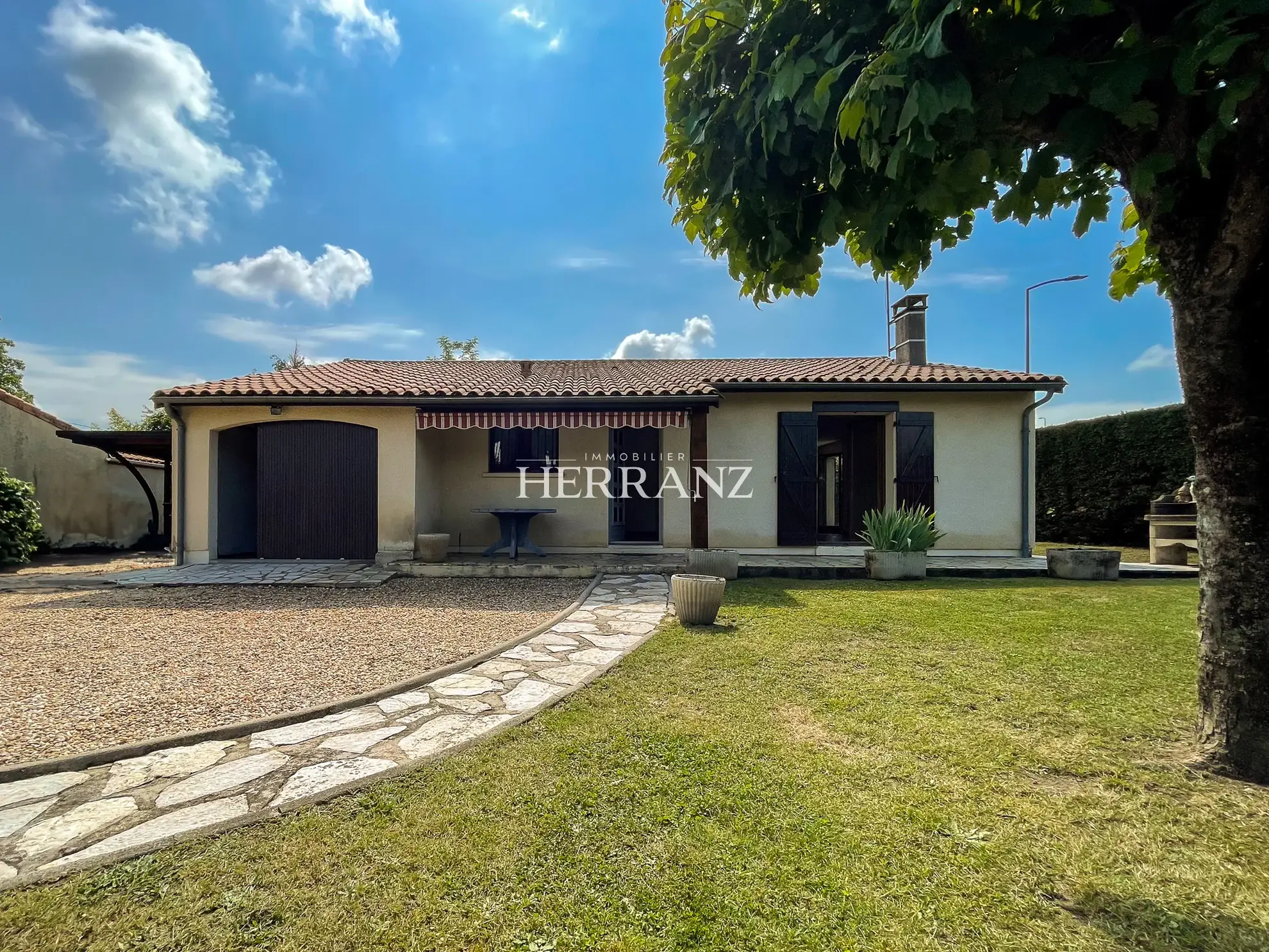Maison familiale rénovée avec jardin et terrasse à Libourne