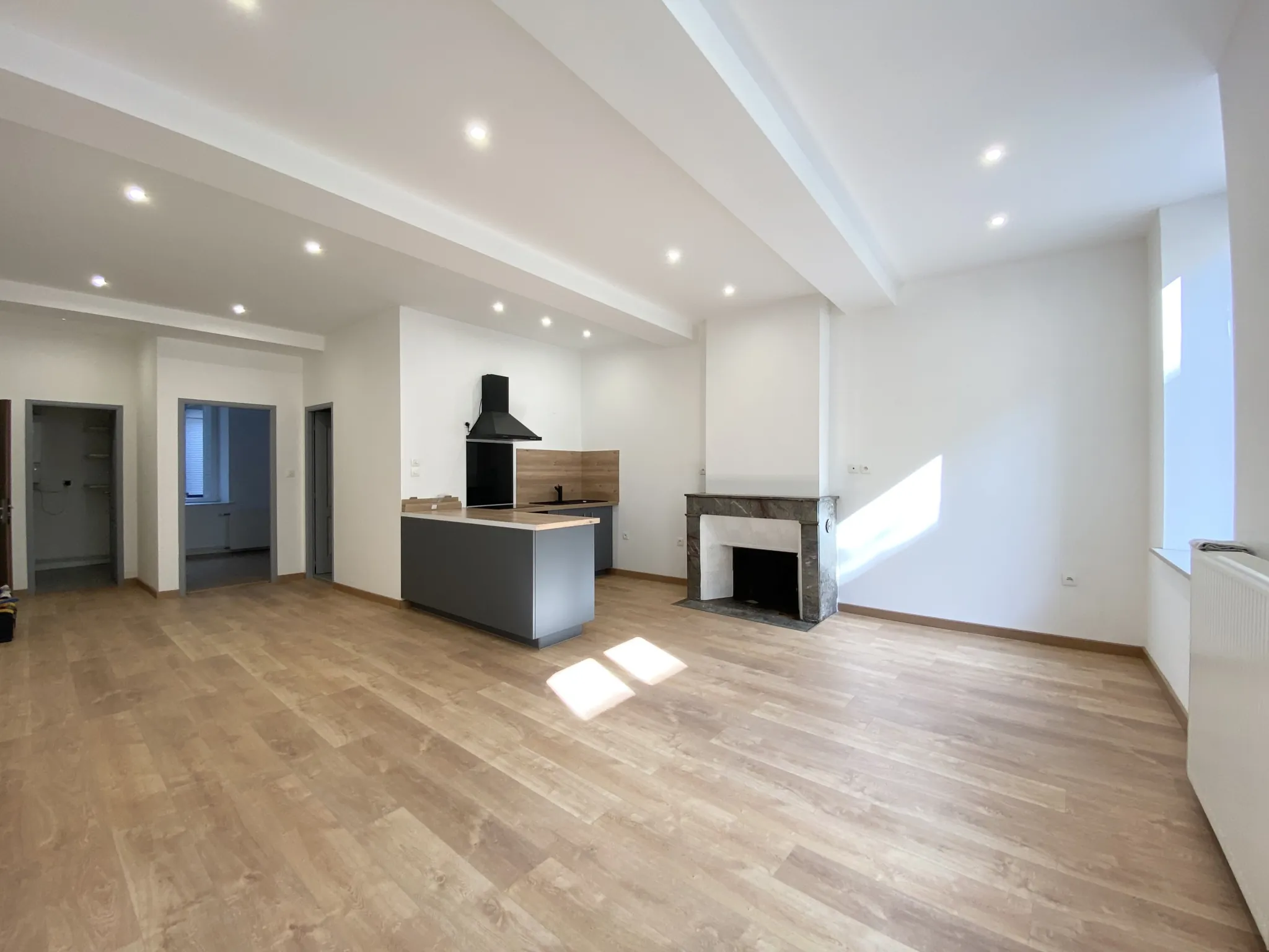 Appartement F2 rénové à Toul, idéal pour investissement locatif au centre-ville
