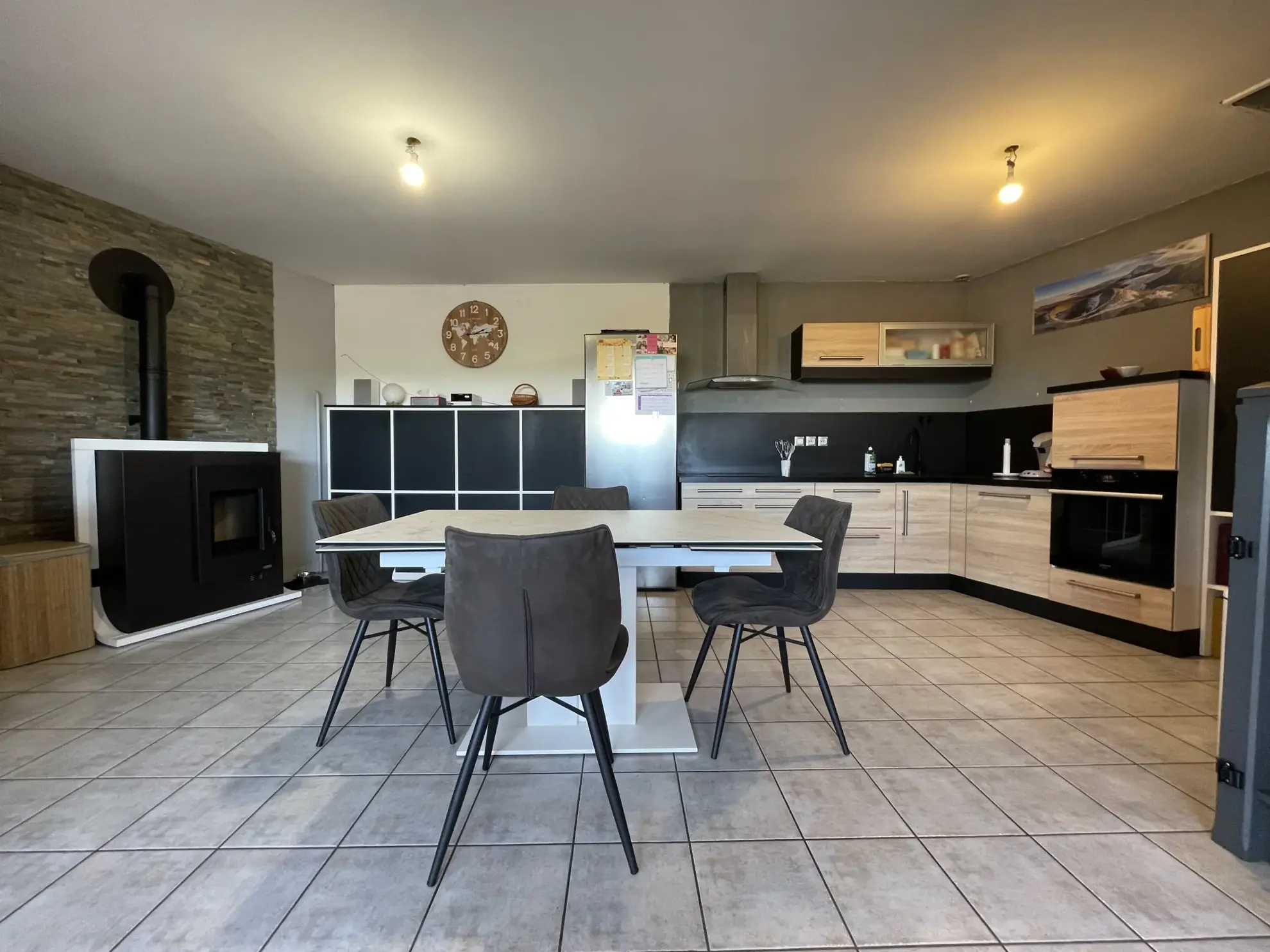 Maison de 128 m² à Amplepuis avec 3 chambres et terrain attenant 