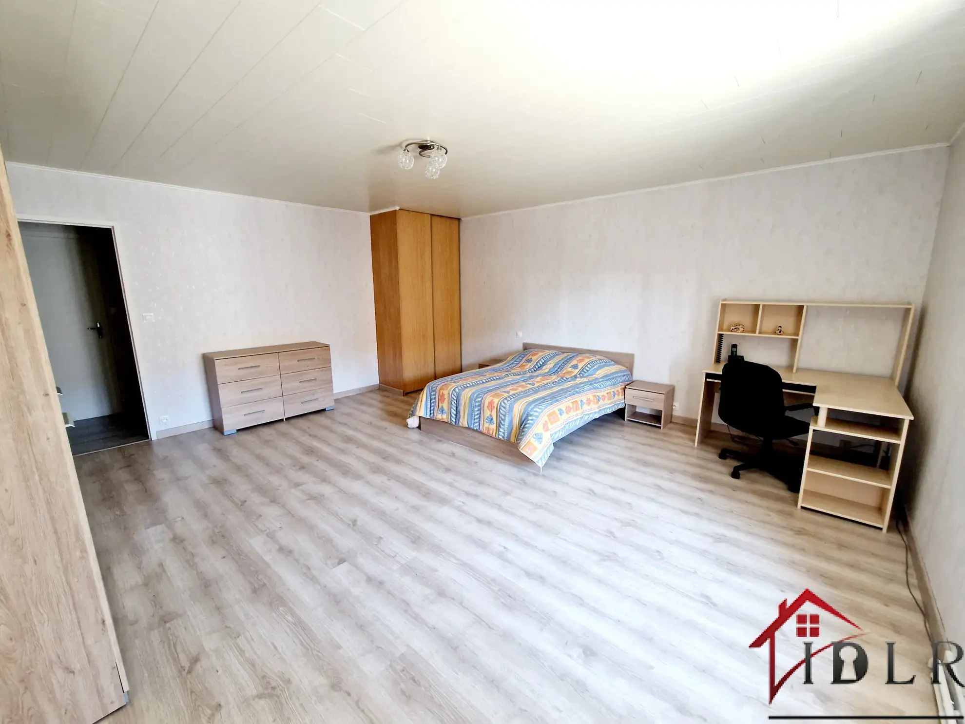 Maison spacieuse de 171 m² à Serqueux avec terrasse et garage 