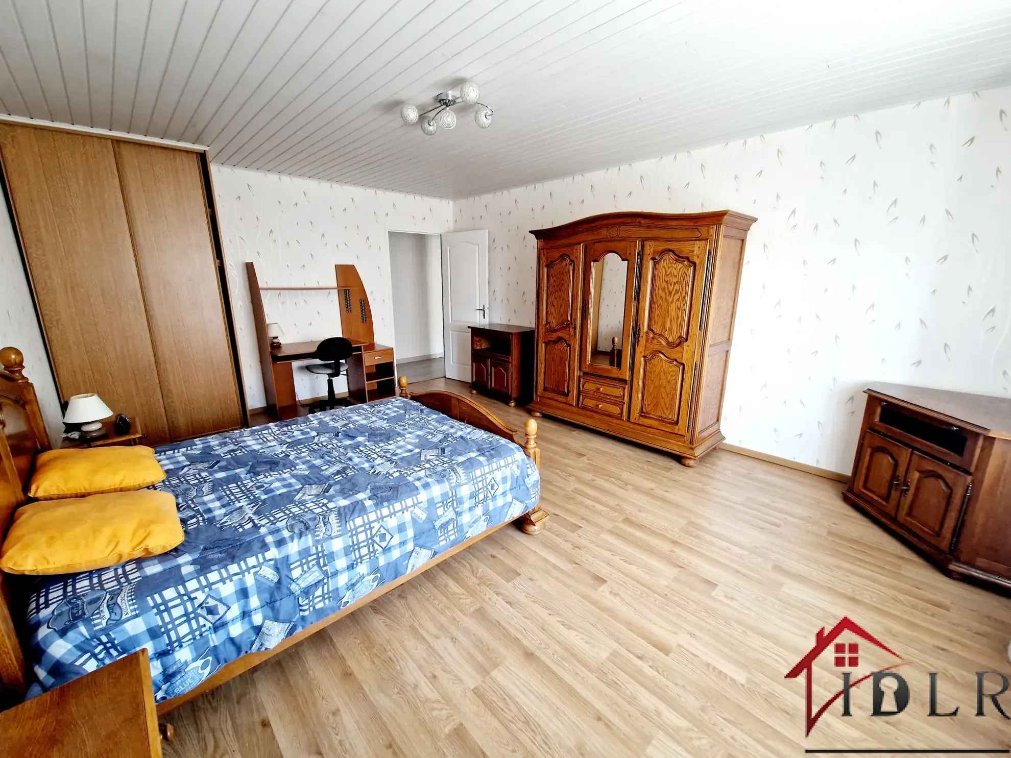 Maison spacieuse de 171 m² à Serqueux avec terrasse et garage 