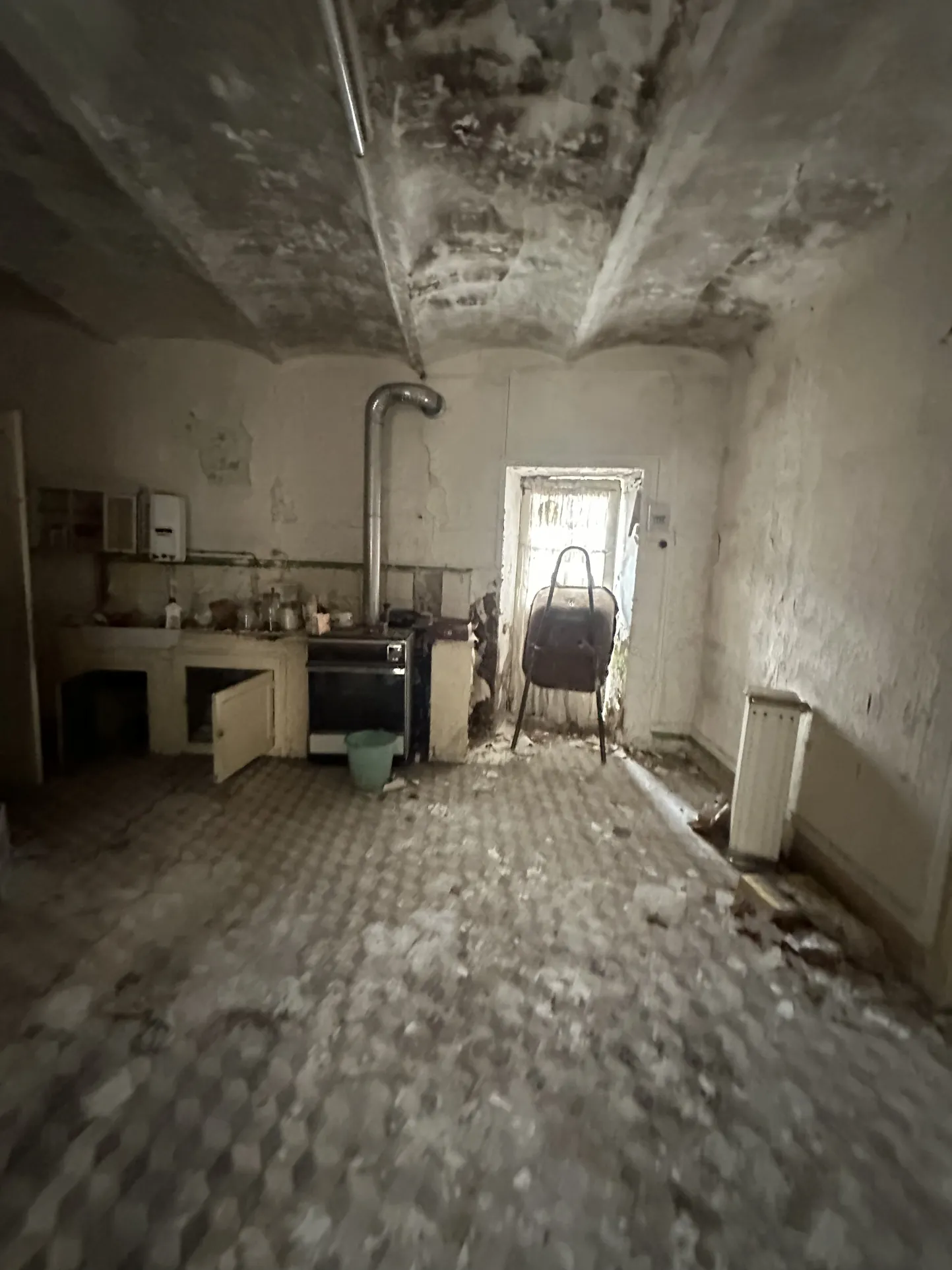 Maison de village à rénover à Bessèges avec terrain – Opportunité à saisir 