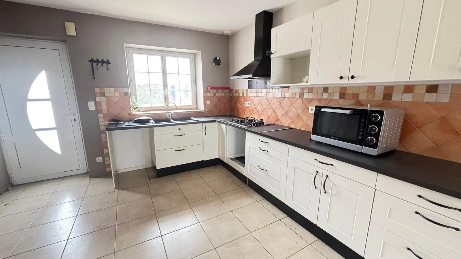 Belle maison rénovée de 124 m² avec jardin et terrasse à Marsannay-le-Bois 