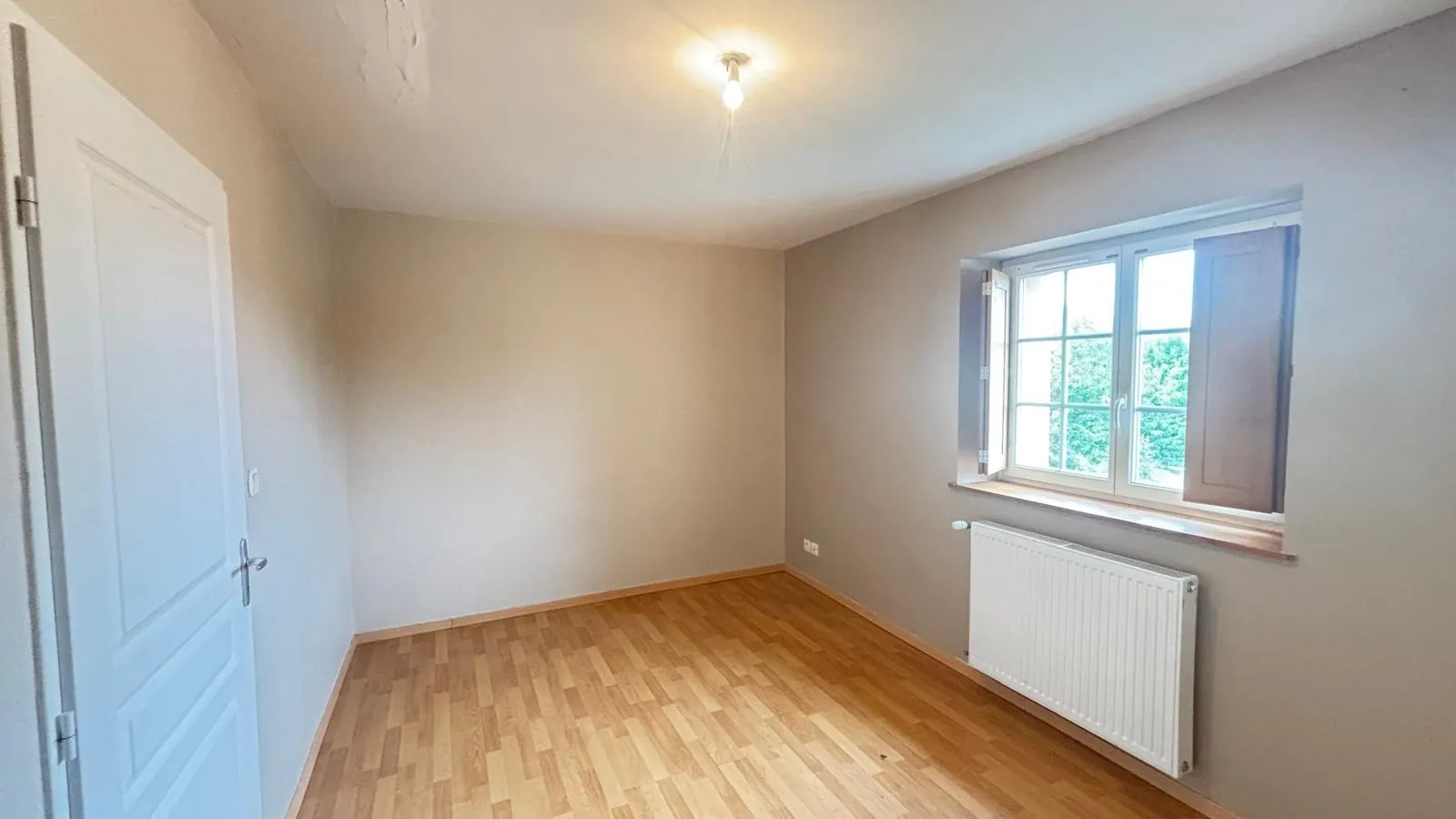 Belle maison rénovée de 124 m² avec jardin et terrasse à Marsannay-le-Bois 