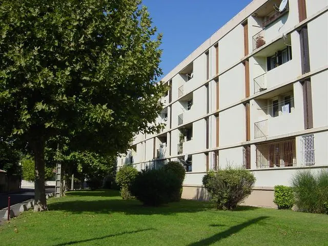 Appartement 3 pièces rénové à vendre à Marignane secteur 3, 60 m², balcon - idéal investisseurs ou résidents