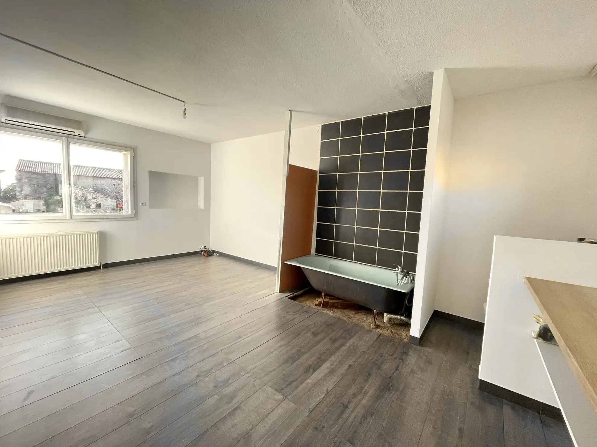 Maison 100 m² à Bessan avec jardin exposé sud et grand garage 