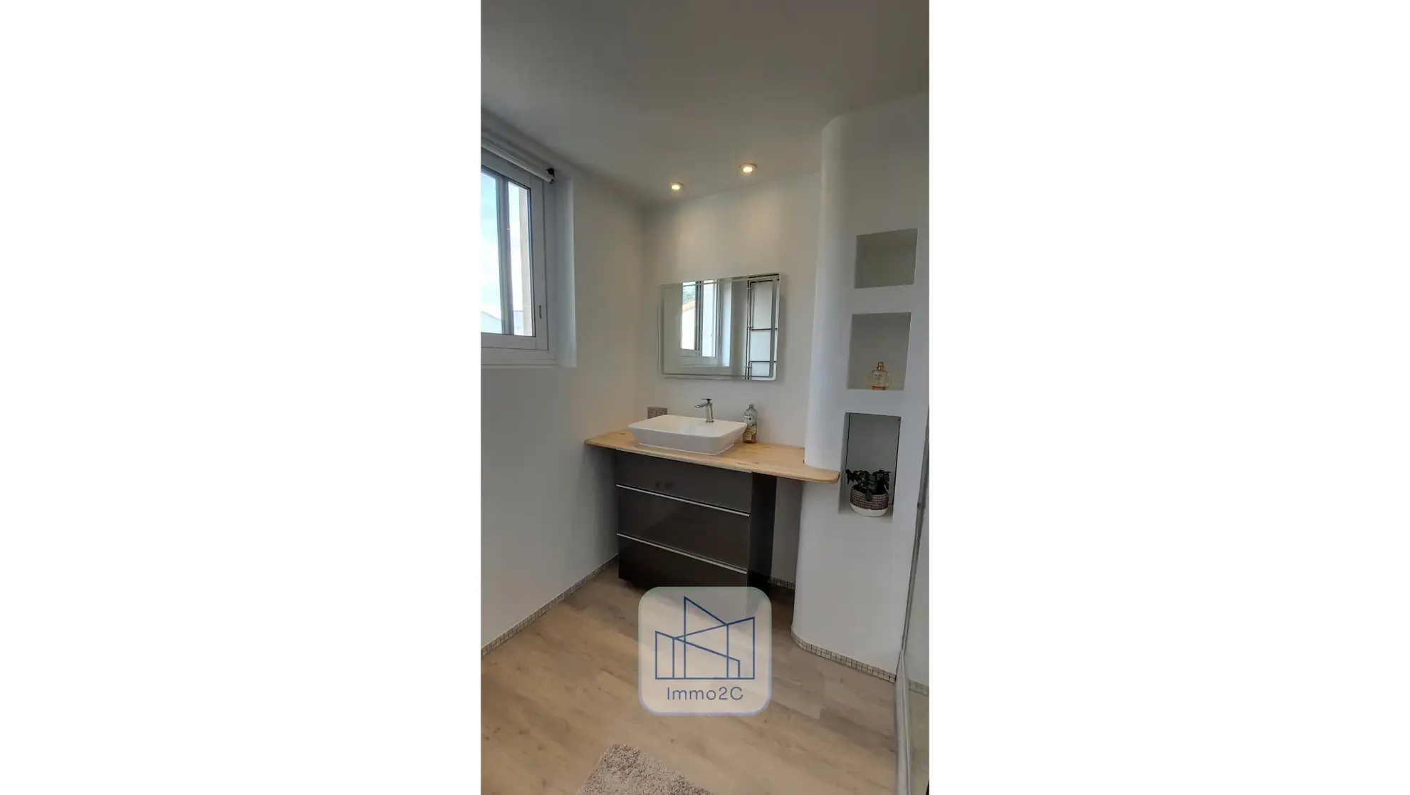 Maison 2 chambres à vendre à Haute-Goulaine en plein centre 