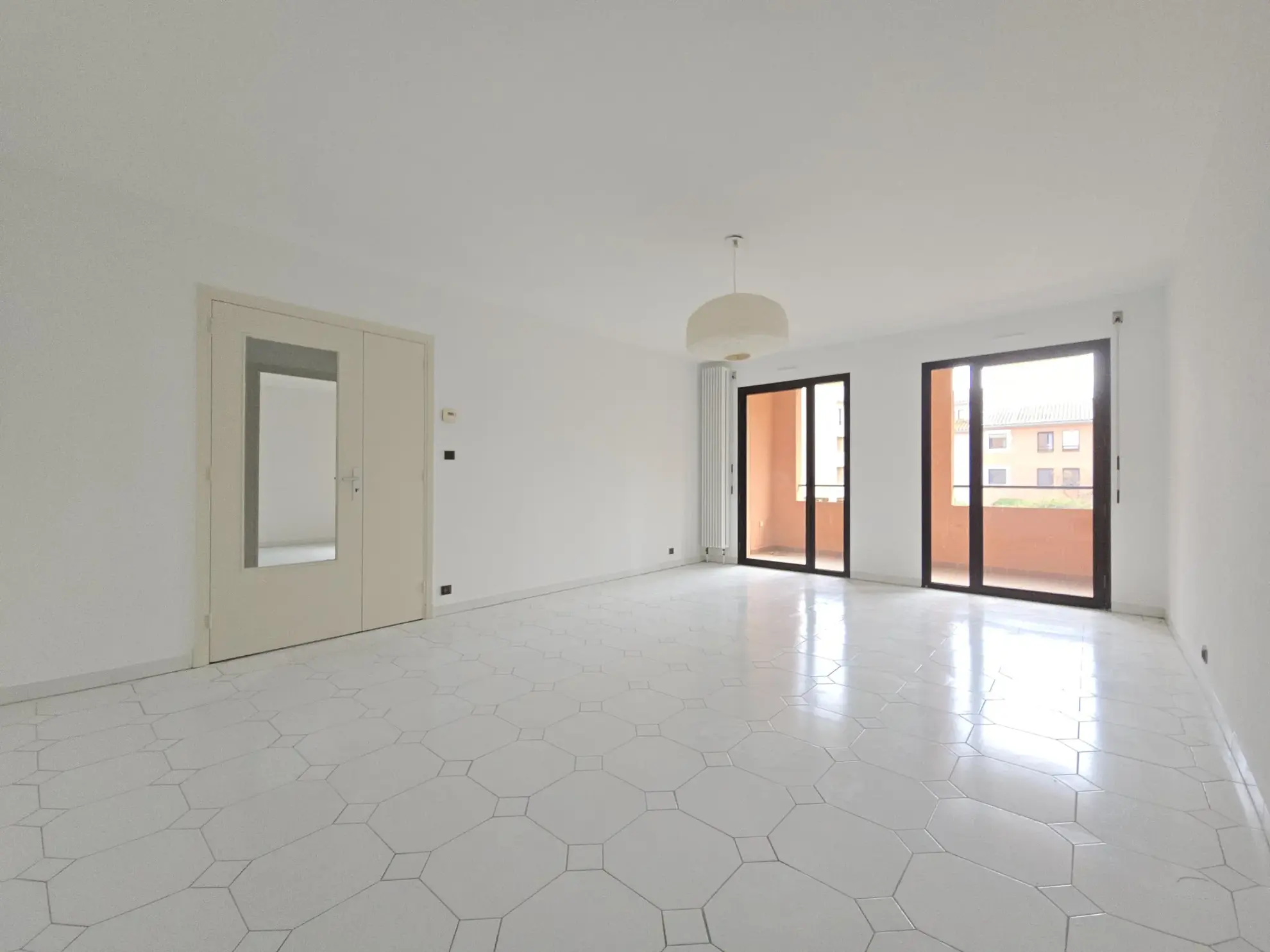 Appartement 2 pièces lumineux avec parking et cave à Avignon 