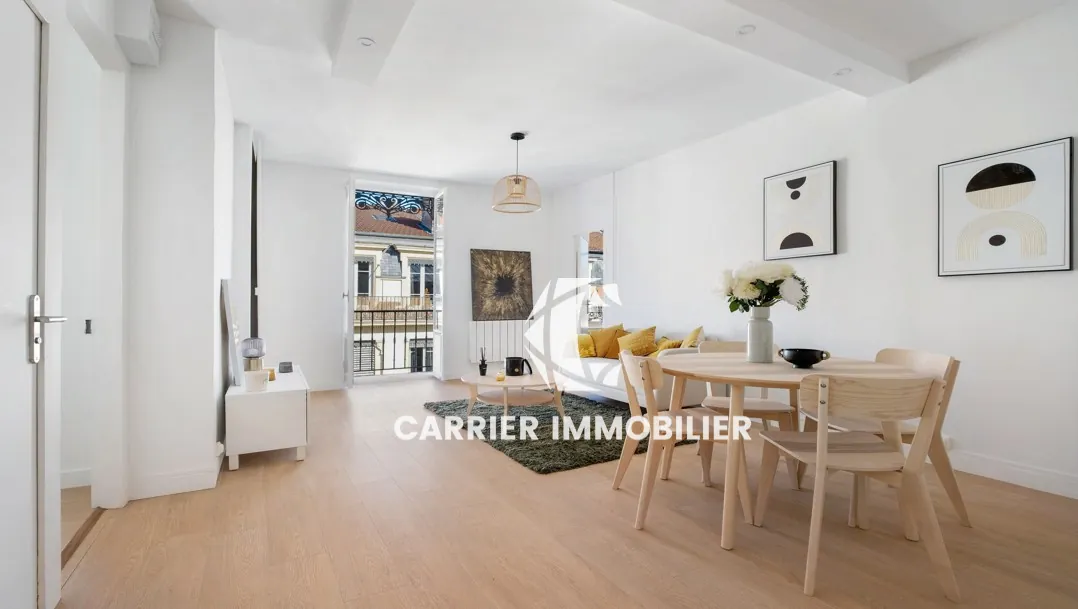 Appartement à rénover de 51,75 m² à Lyon Ainay avec cave et potentiel