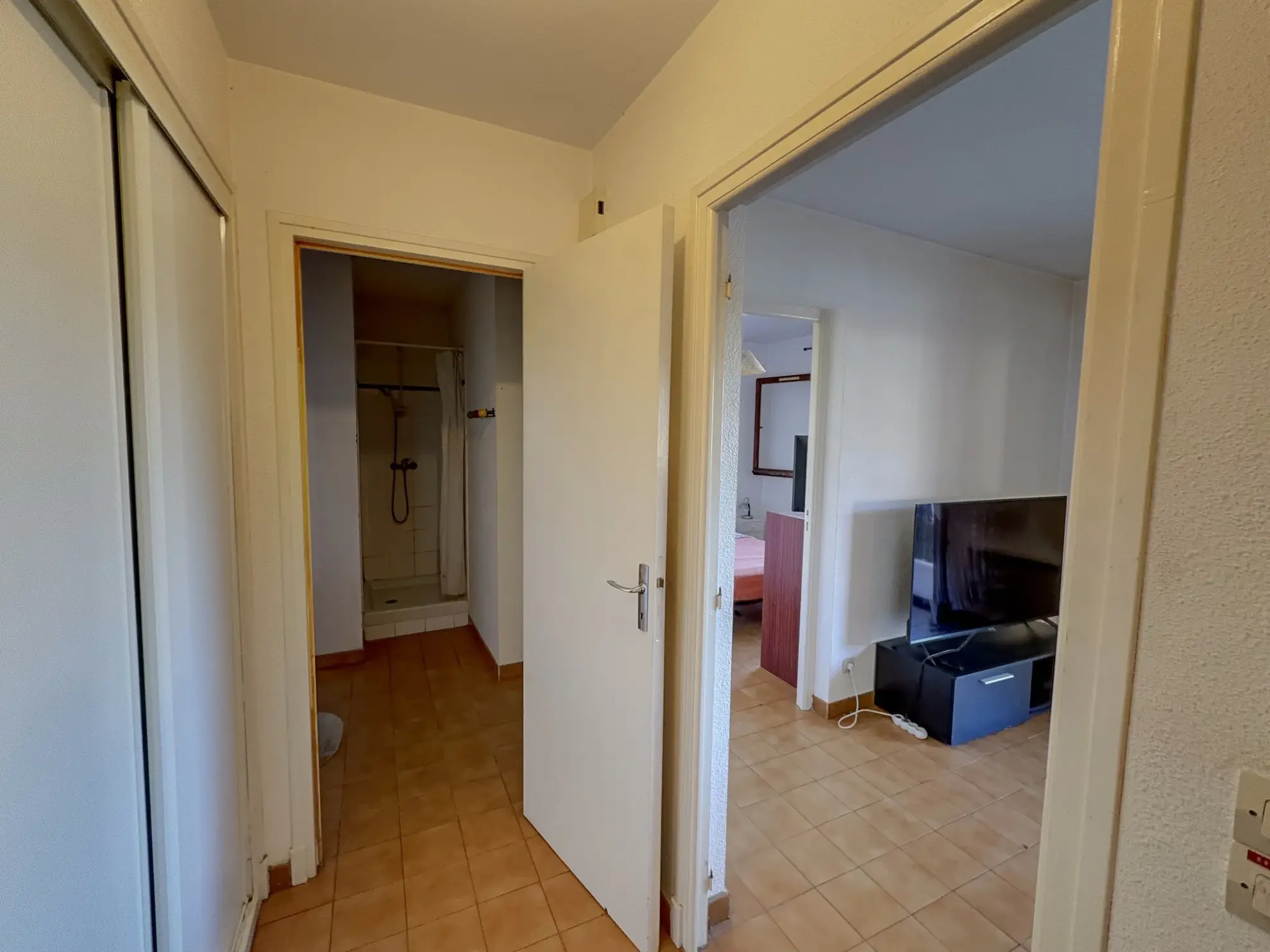 Appartement 2 pièces avec terrasse à Céret, proche centre-ville, loué jusqu'en 2026 