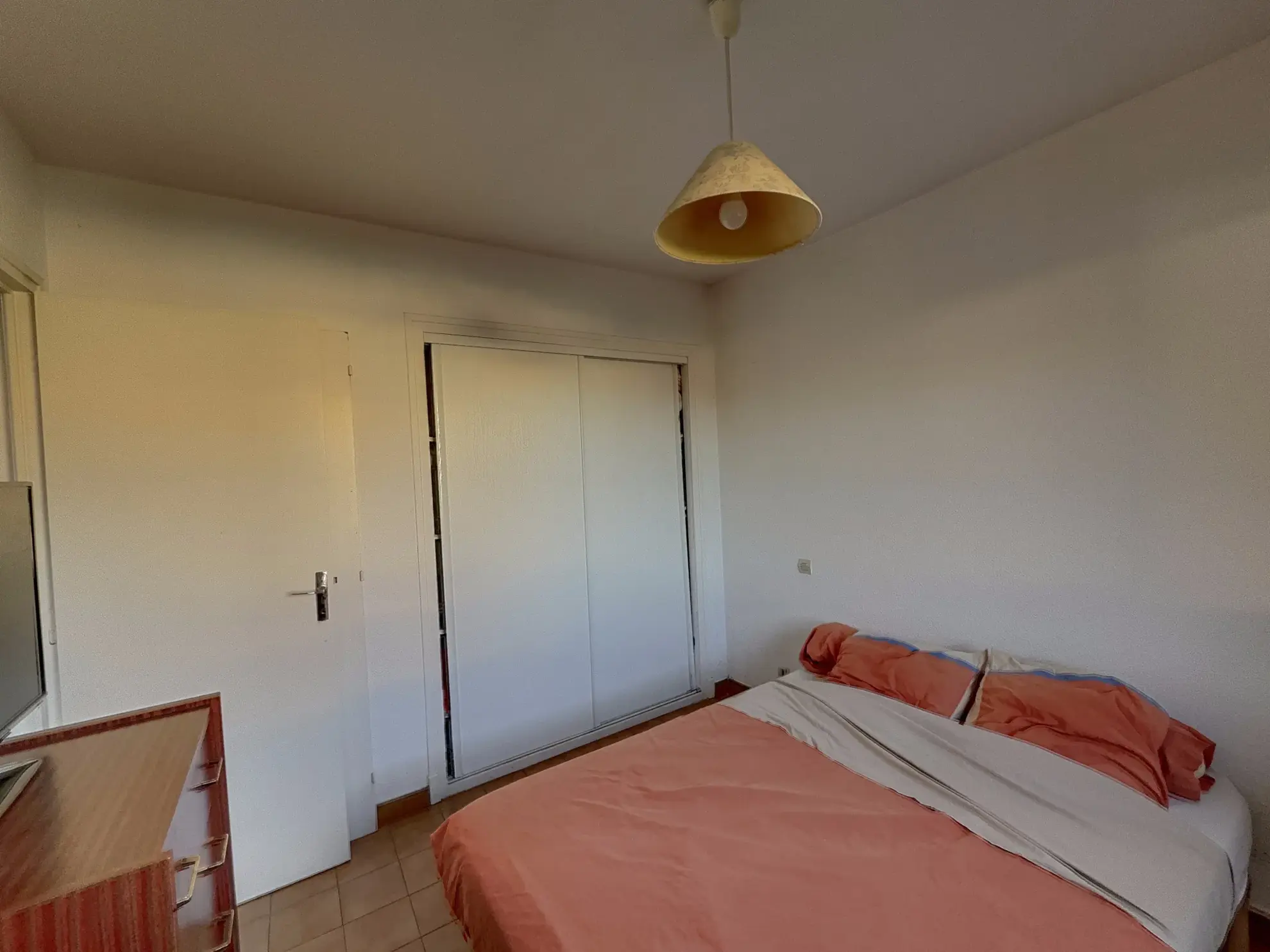 Appartement 2 pièces avec terrasse à Céret, proche centre-ville, loué jusqu'en 2026 