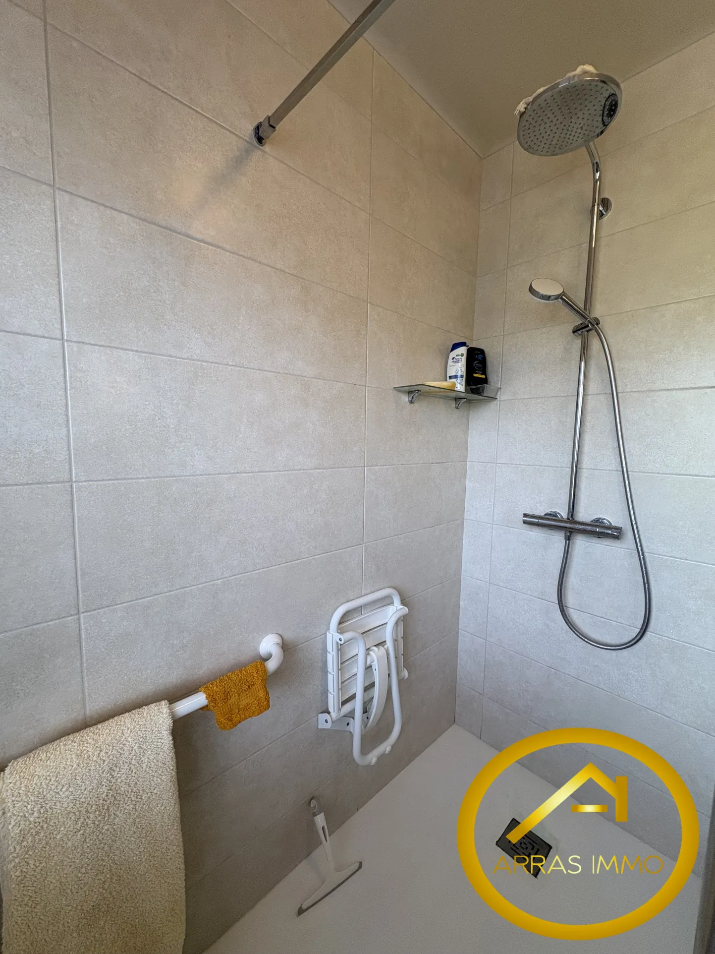 Maison familiale à Arras de 80m² proche des commodités avec jardin 