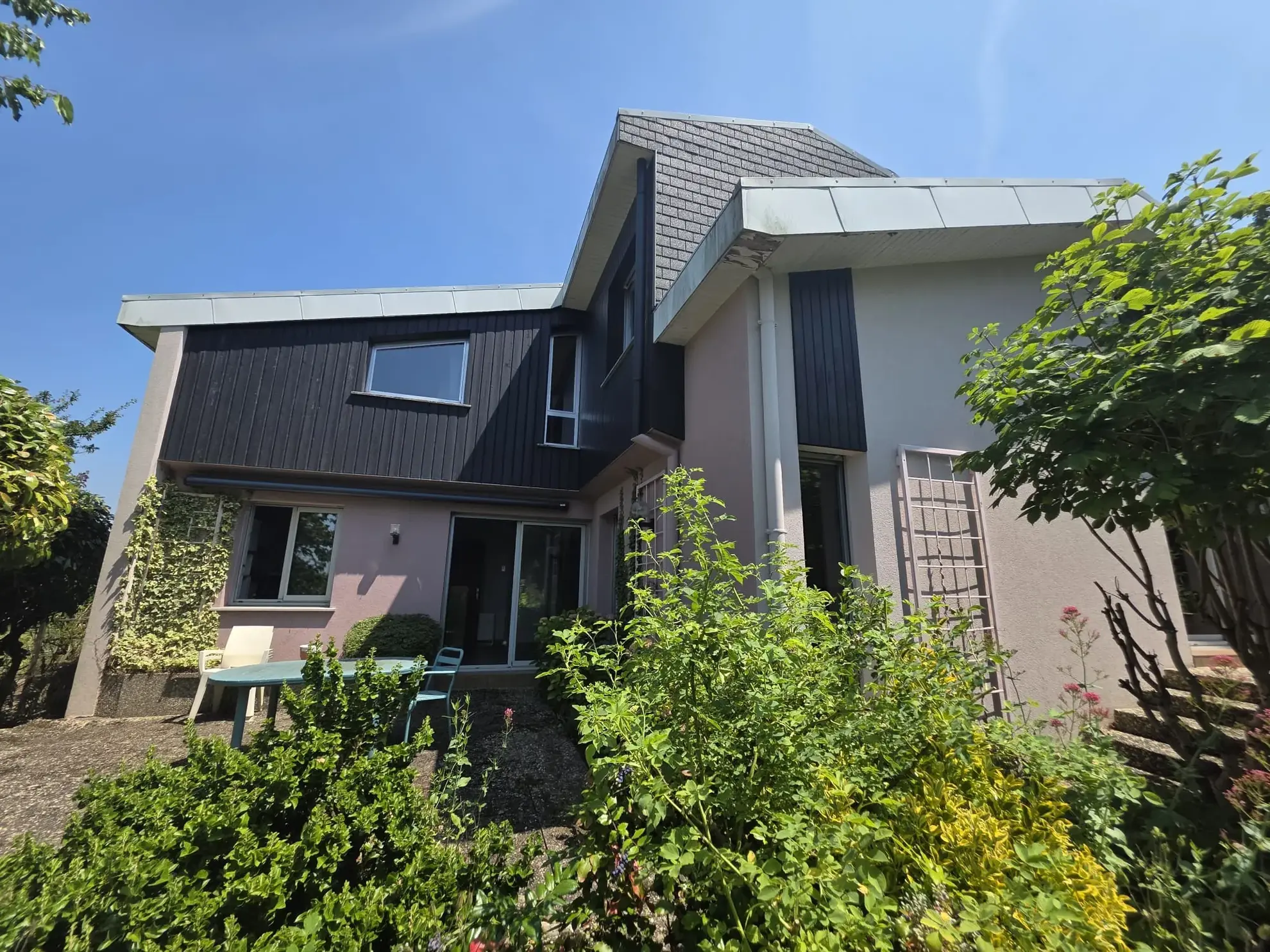 Maison d'architecte de 152 m² à Altkirch dans un quartier résidentiel recherché