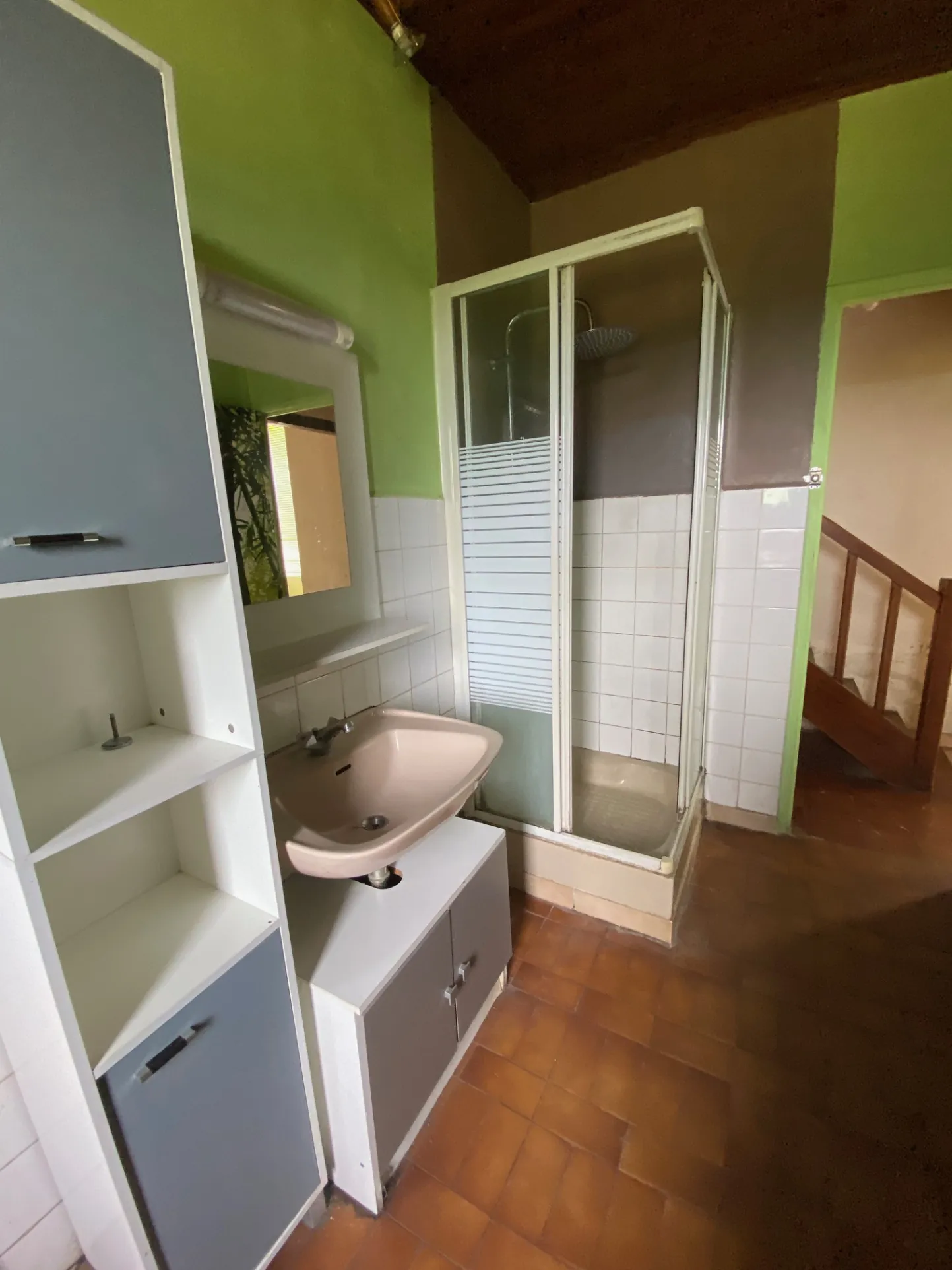 Maison en pierre à rénover avec grand terrain à Blanquefort-sur-Briolance 