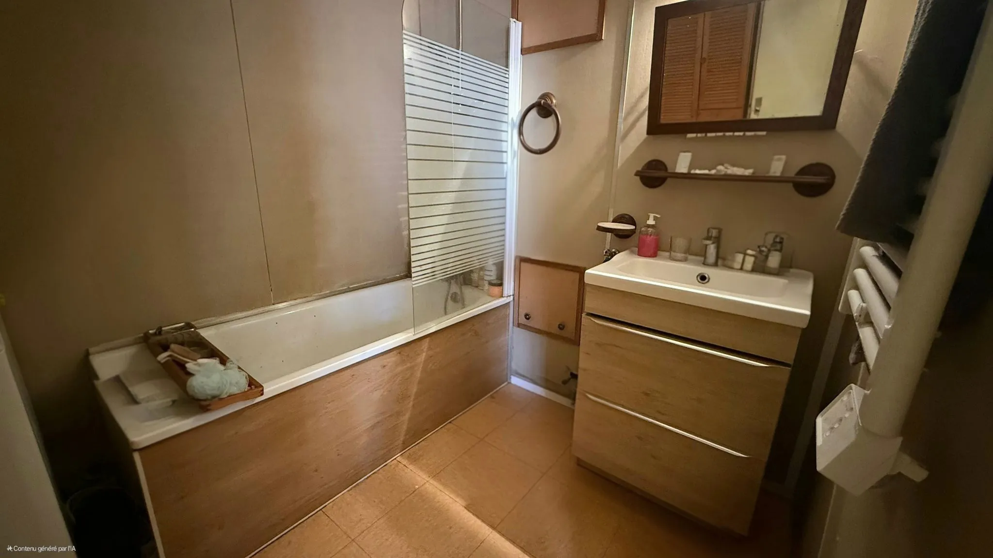 Appartement duplex de 60,96 m² avec 2 terrasses, garage et parking à Martigues Ferrières 