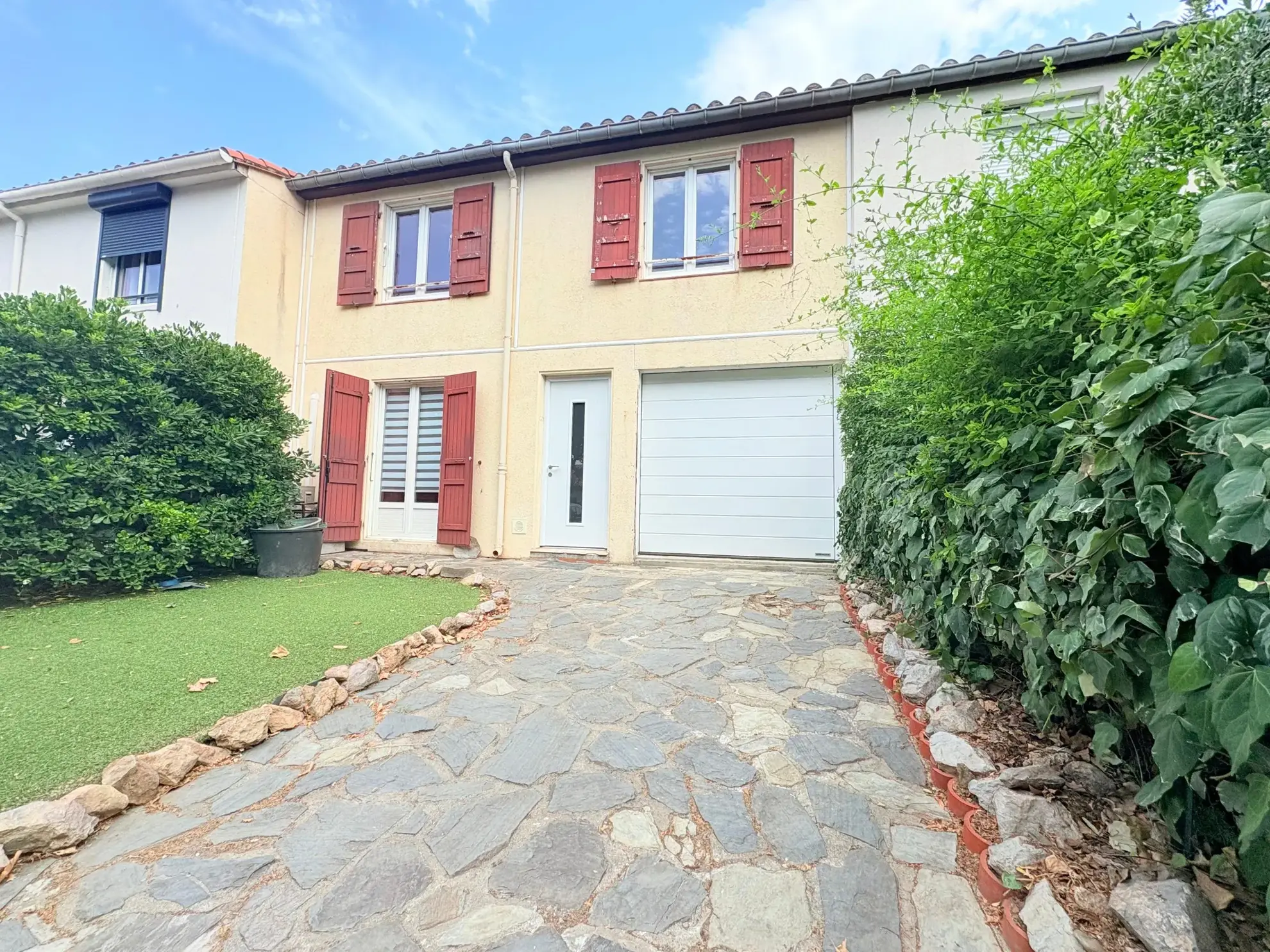 Villa 3 chambres à Thuir avec jardin, garage et équipements modernes