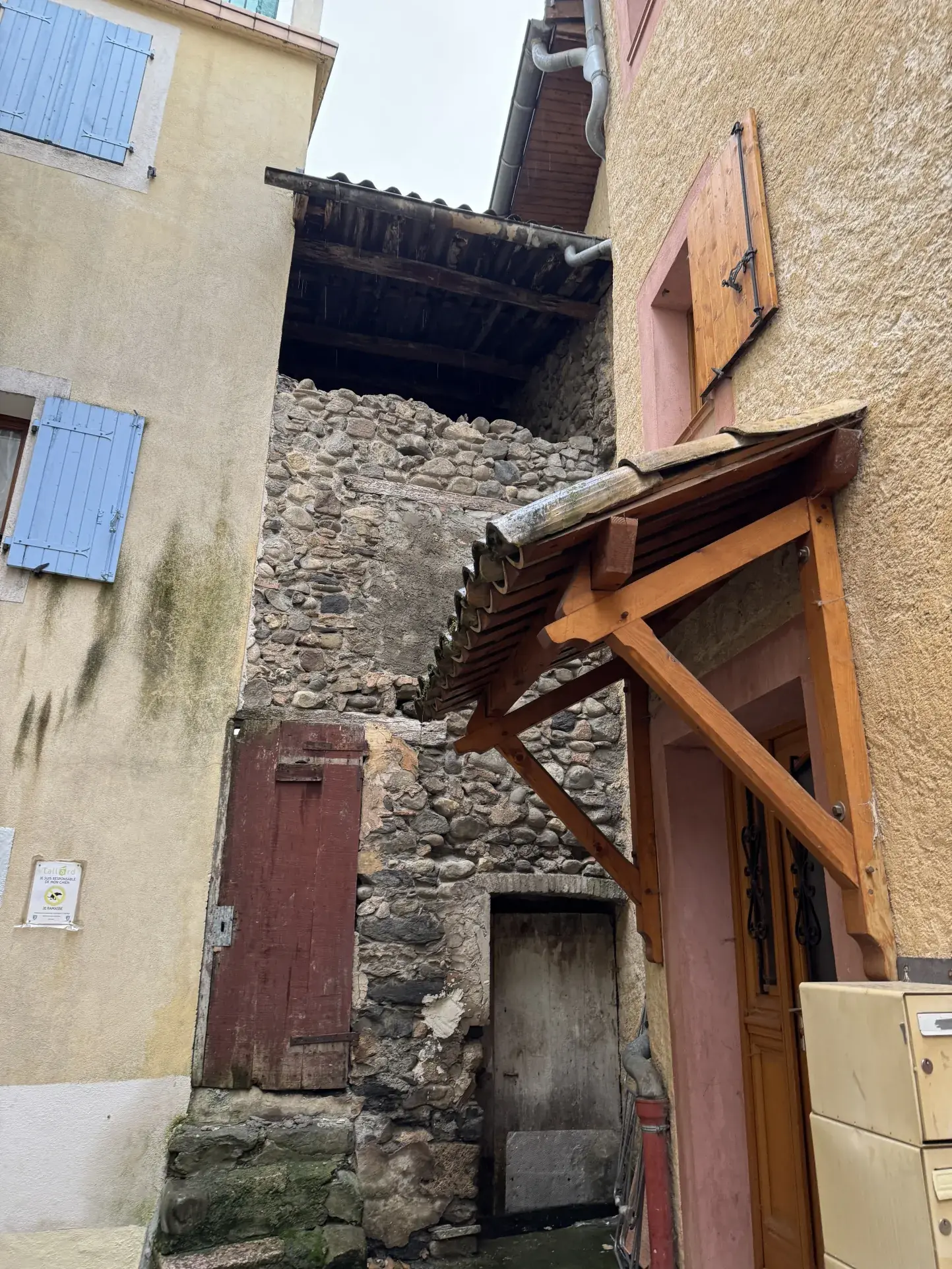 Maison de village à rénover à Tallard (05) – Opportunité d’investissement 