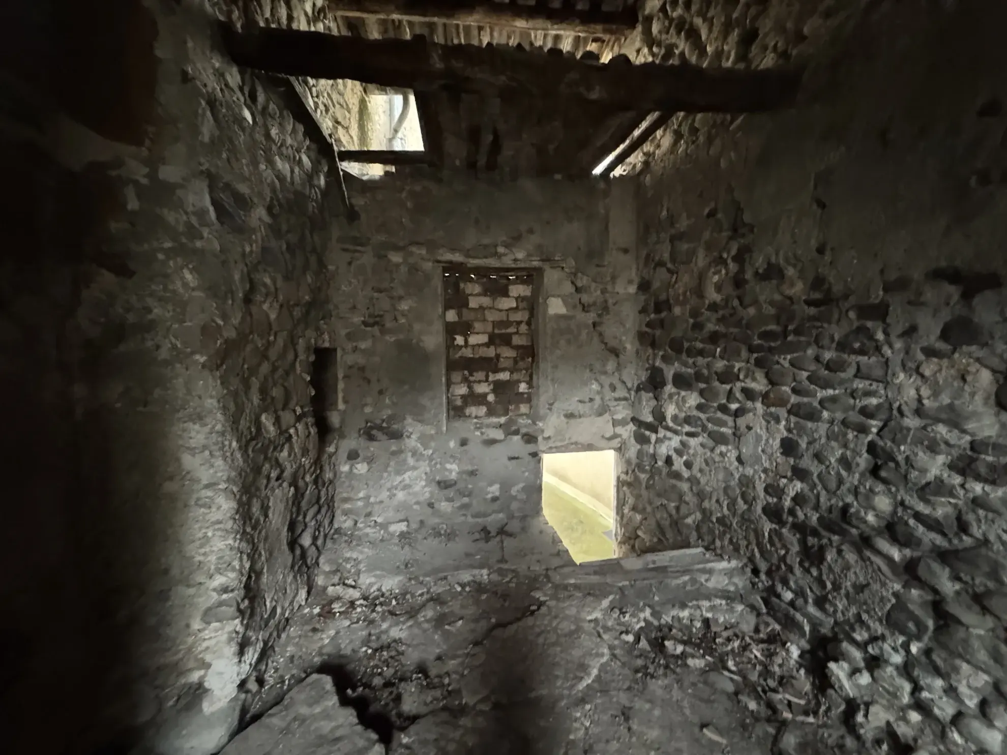 Maison de village à rénover à Tallard (05) – Opportunité d’investissement 