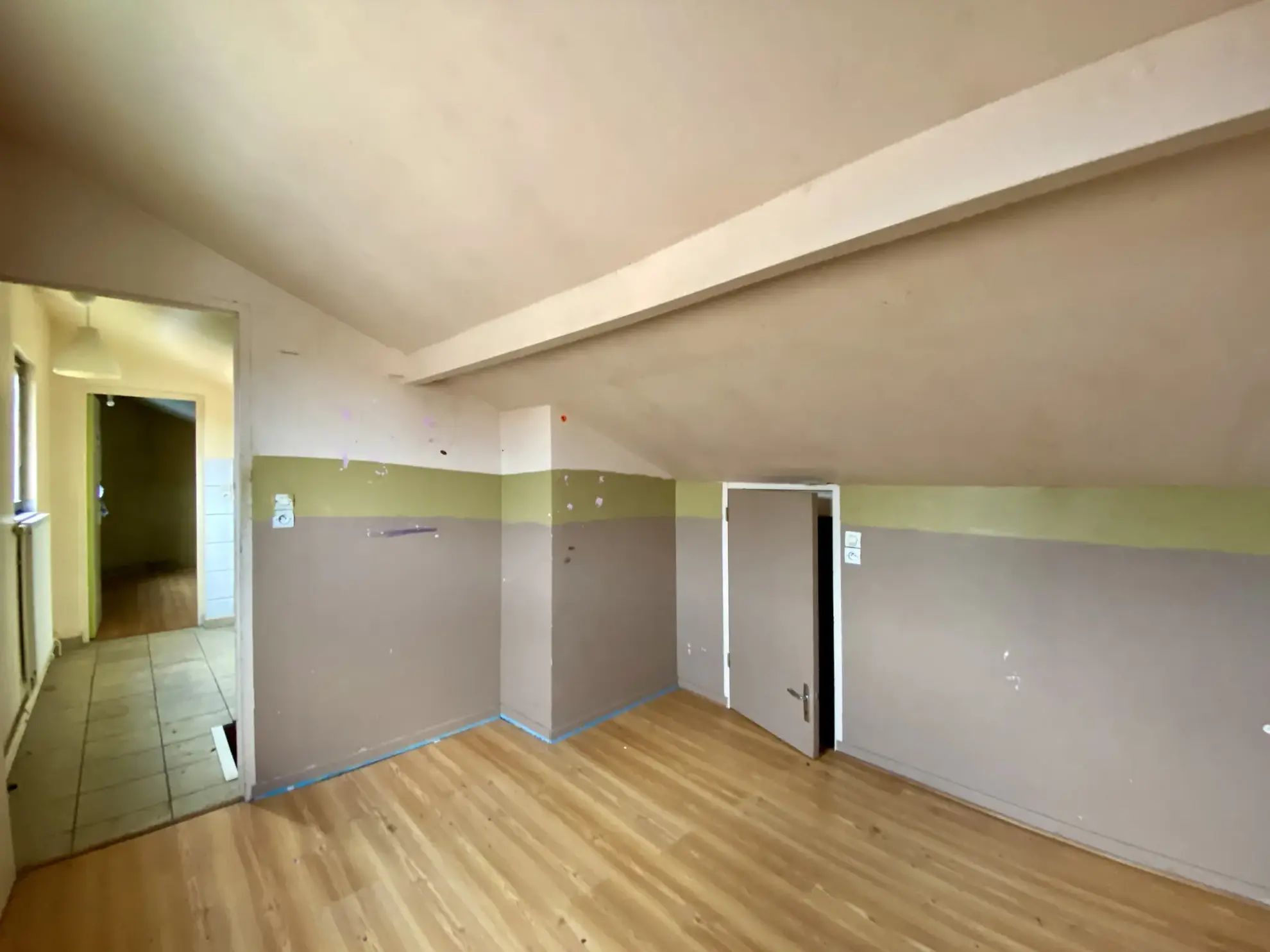 Ensemble immobilier avec potentiel à Hautmont - Investissement locatif 