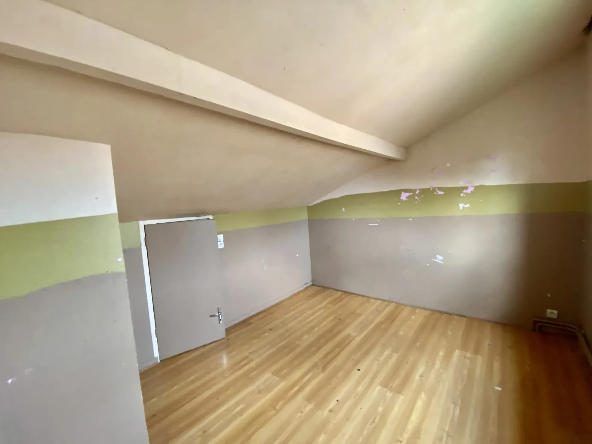 Ensemble immobilier avec potentiel à Hautmont - Investissement locatif 