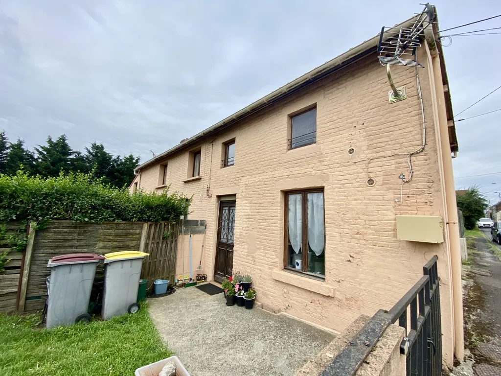 Ensemble immobilier avec potentiel à Hautmont - Investissement locatif 