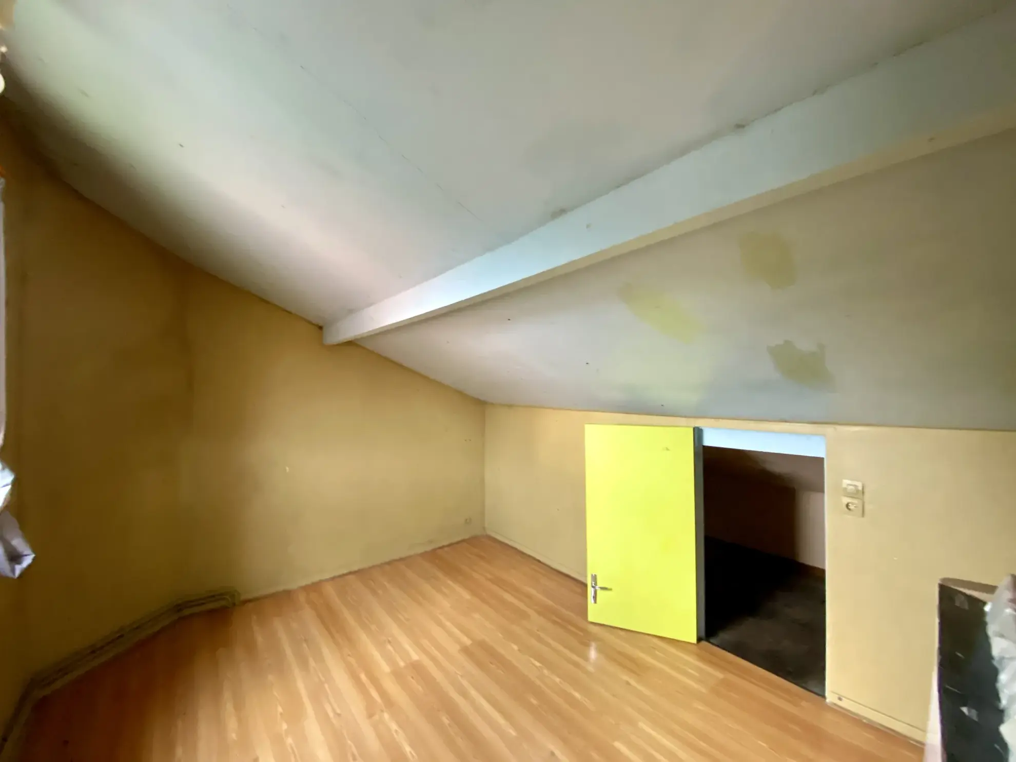 Ensemble immobilier avec potentiel à Hautmont - Investissement locatif 