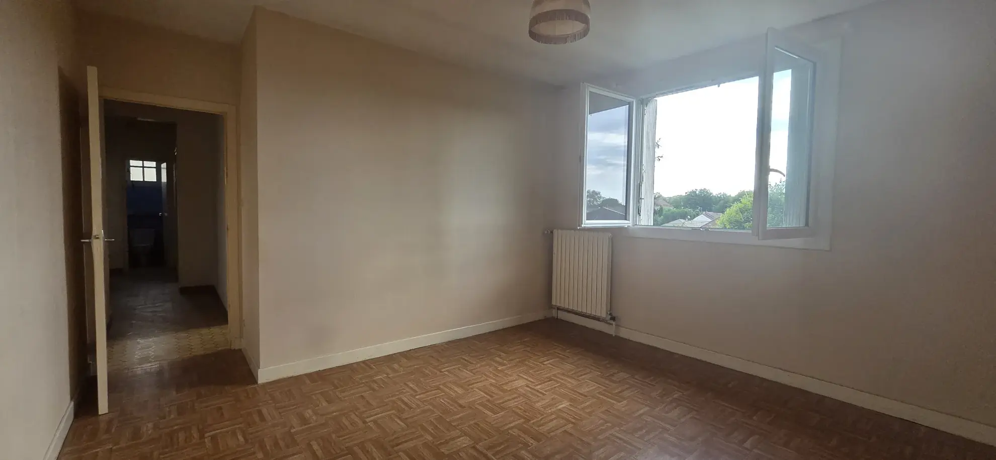 Maison traditionnelle à Lubersac avec jardin de 700 m² et sous-sol 