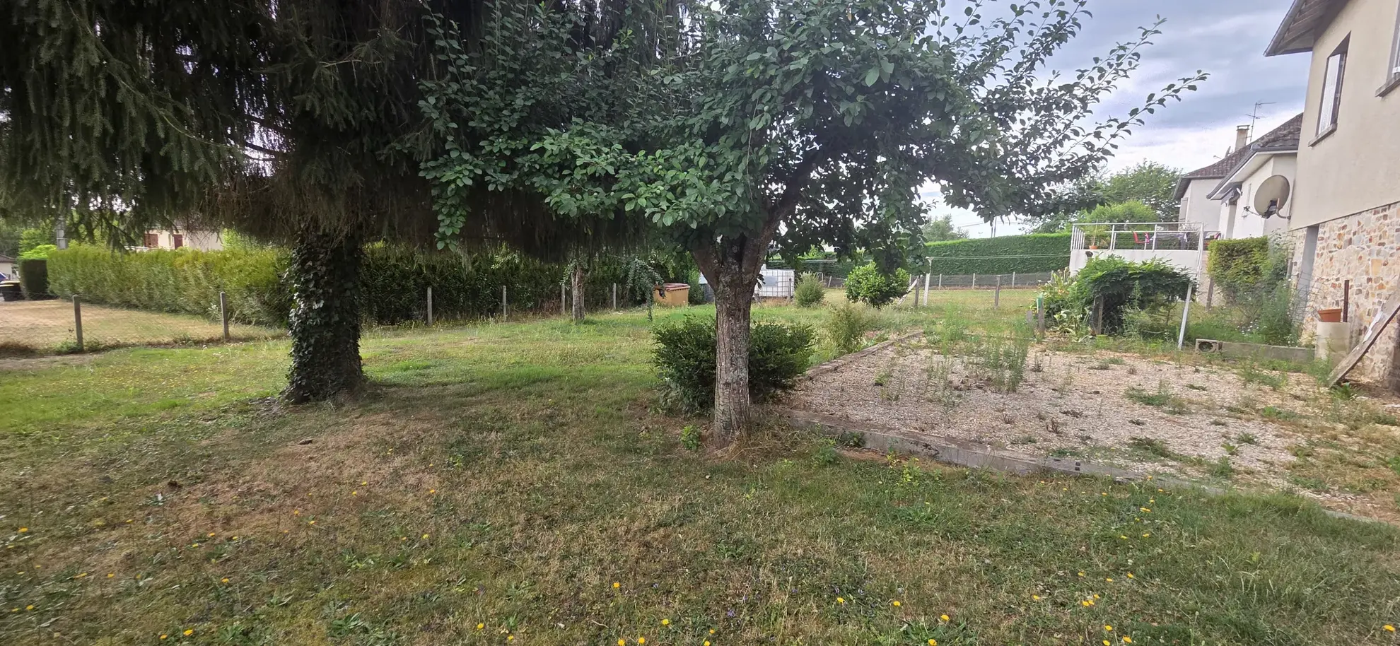 Maison traditionnelle à Lubersac avec jardin de 700 m² et sous-sol 