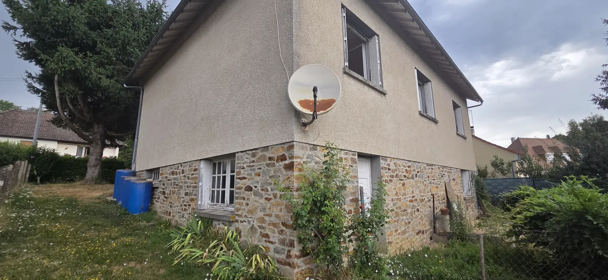 Maison traditionnelle à Lubersac avec jardin de 700 m² et sous-sol 